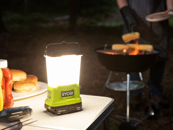 Product Features Image for 18V ONE+ LED AREA LIGHT.