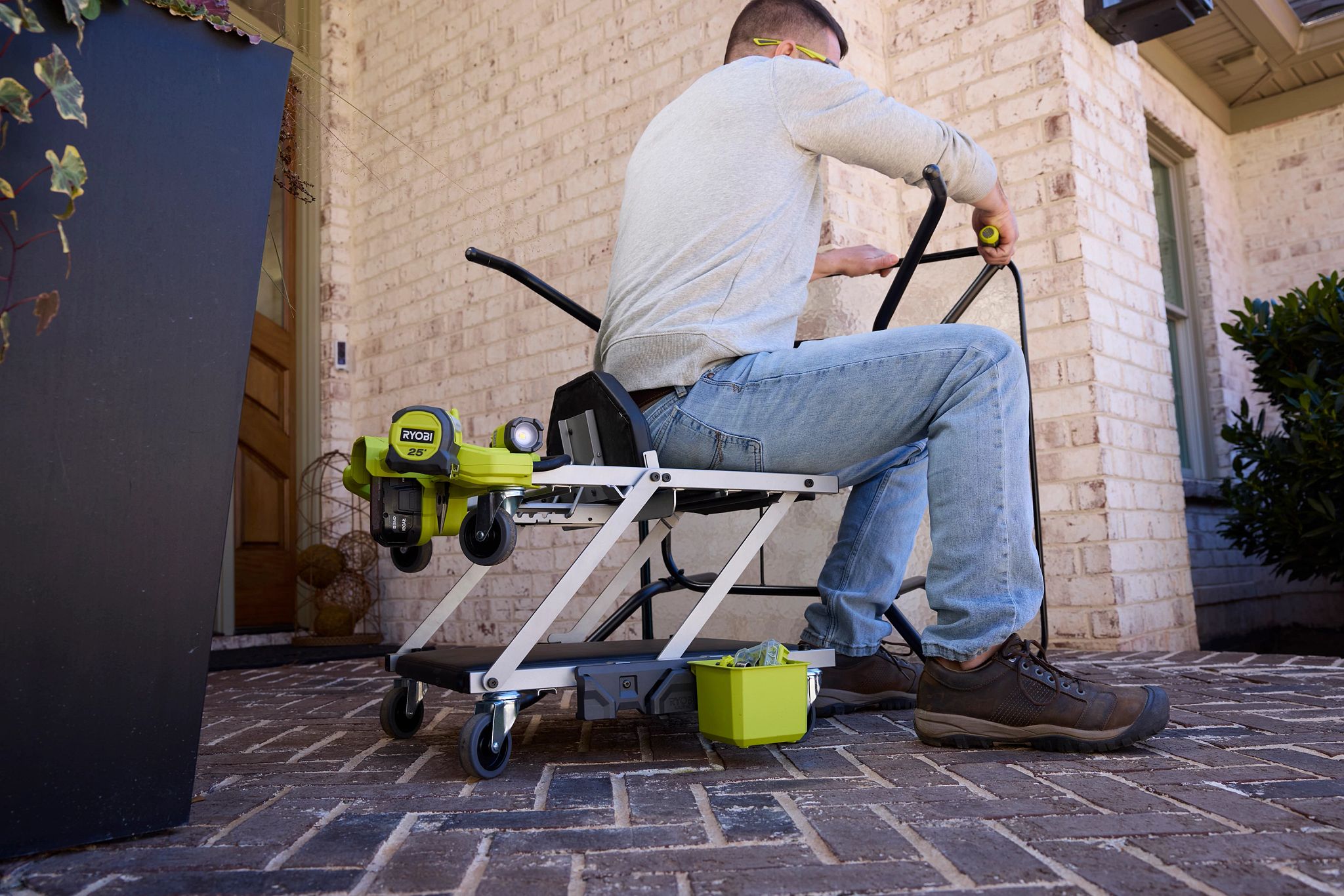 18V ONE+ Dual Function Lighted Creeper/Seat | RYOBI Tools