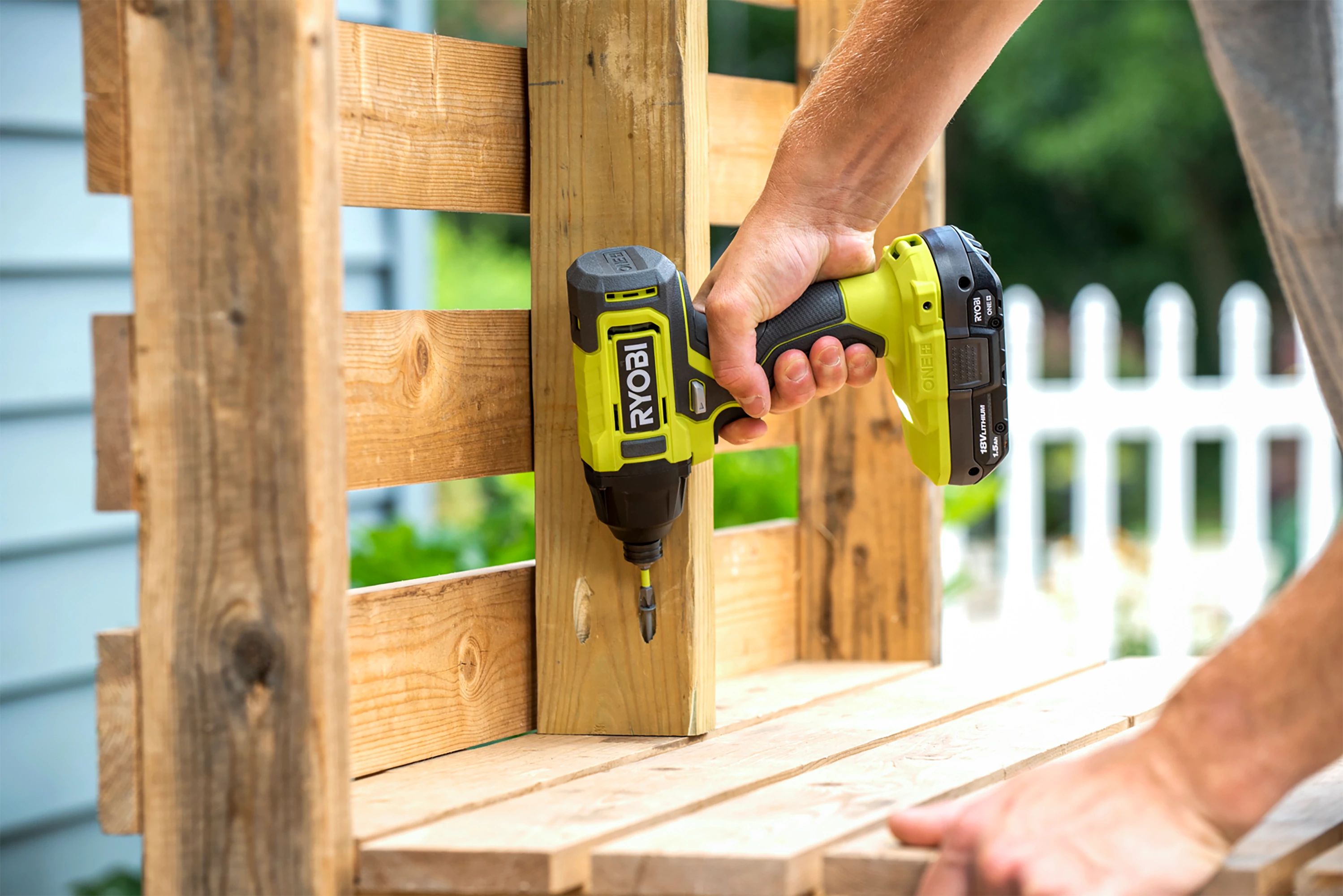 Product Features Image for 18V ONE+ LITHIUM-ION CORDLESS 1/4" IMPACT DRIVER KIT.
