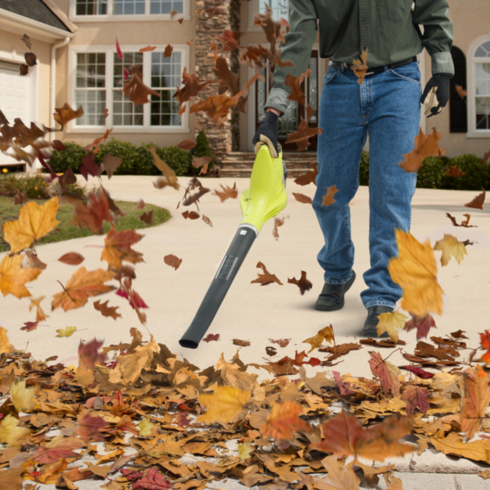 Product Features Image for 18V ONE+™ String Trimmer/Edger, Hedge Trimmer & Sweeper with (2) 1.3Ah Batteries & Charger.