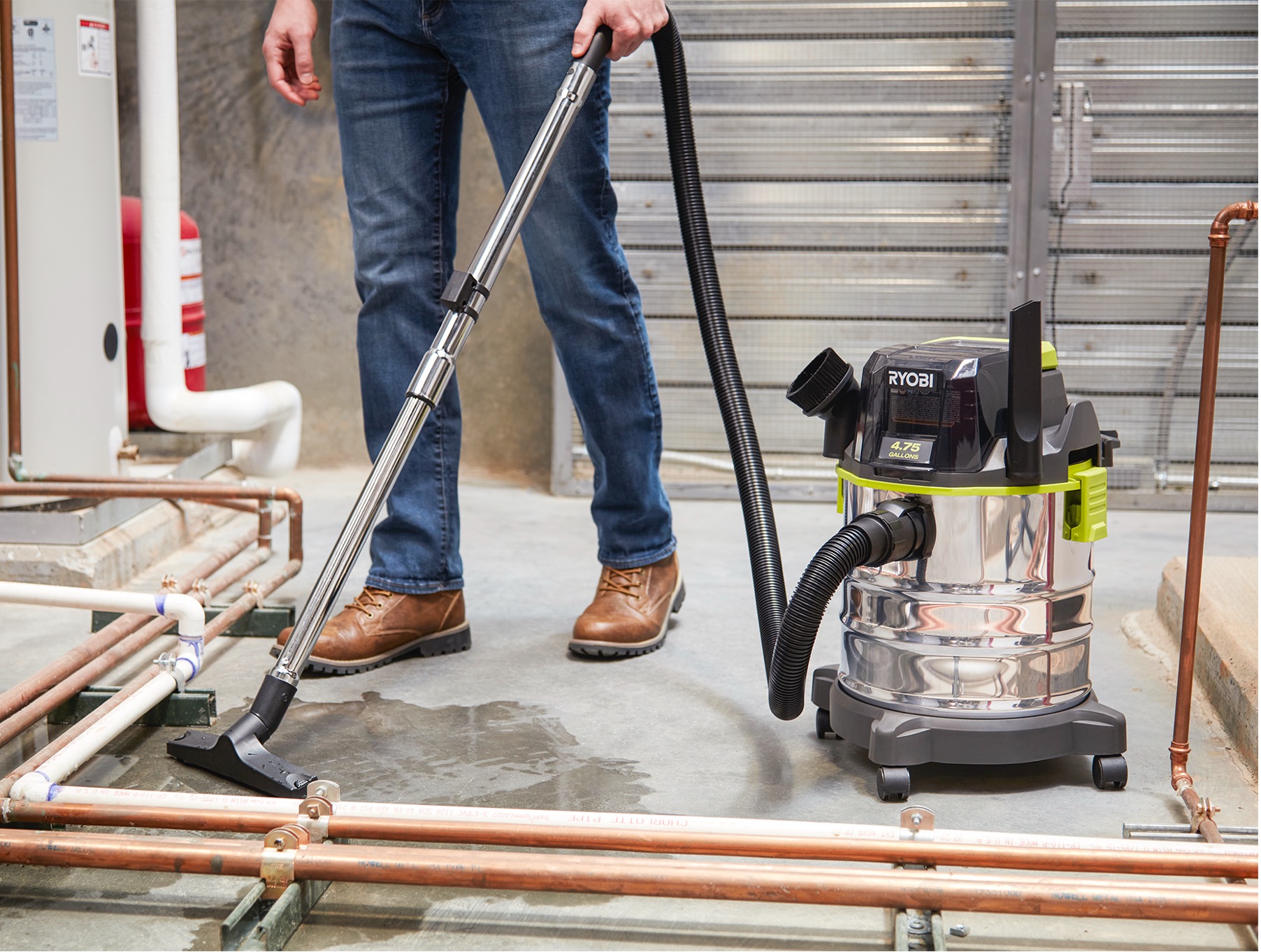 Product Features Image for 18V ONE+ 4.75 GALLON WET/DRY VACUUM KIT WITH 4.0AH BATTERY AND CHARGER.