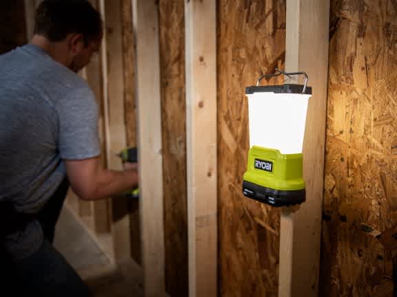 Product Features Image for 18V ONE+ LED AREA LIGHT.