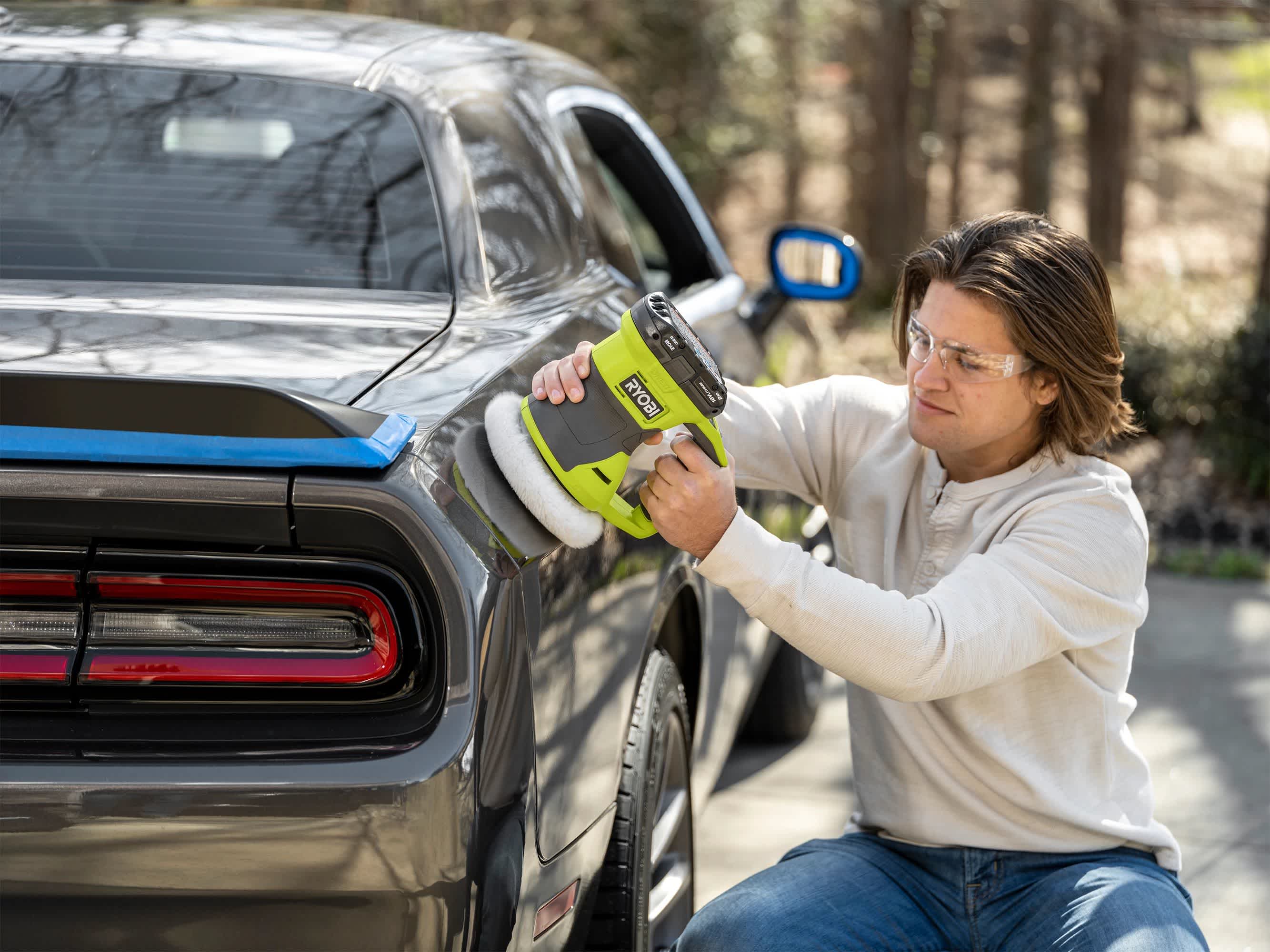 Product Features Image for 18V ONE+ 6” TWO SPEED ORBITAL BUFFER (TOOL ONLY).