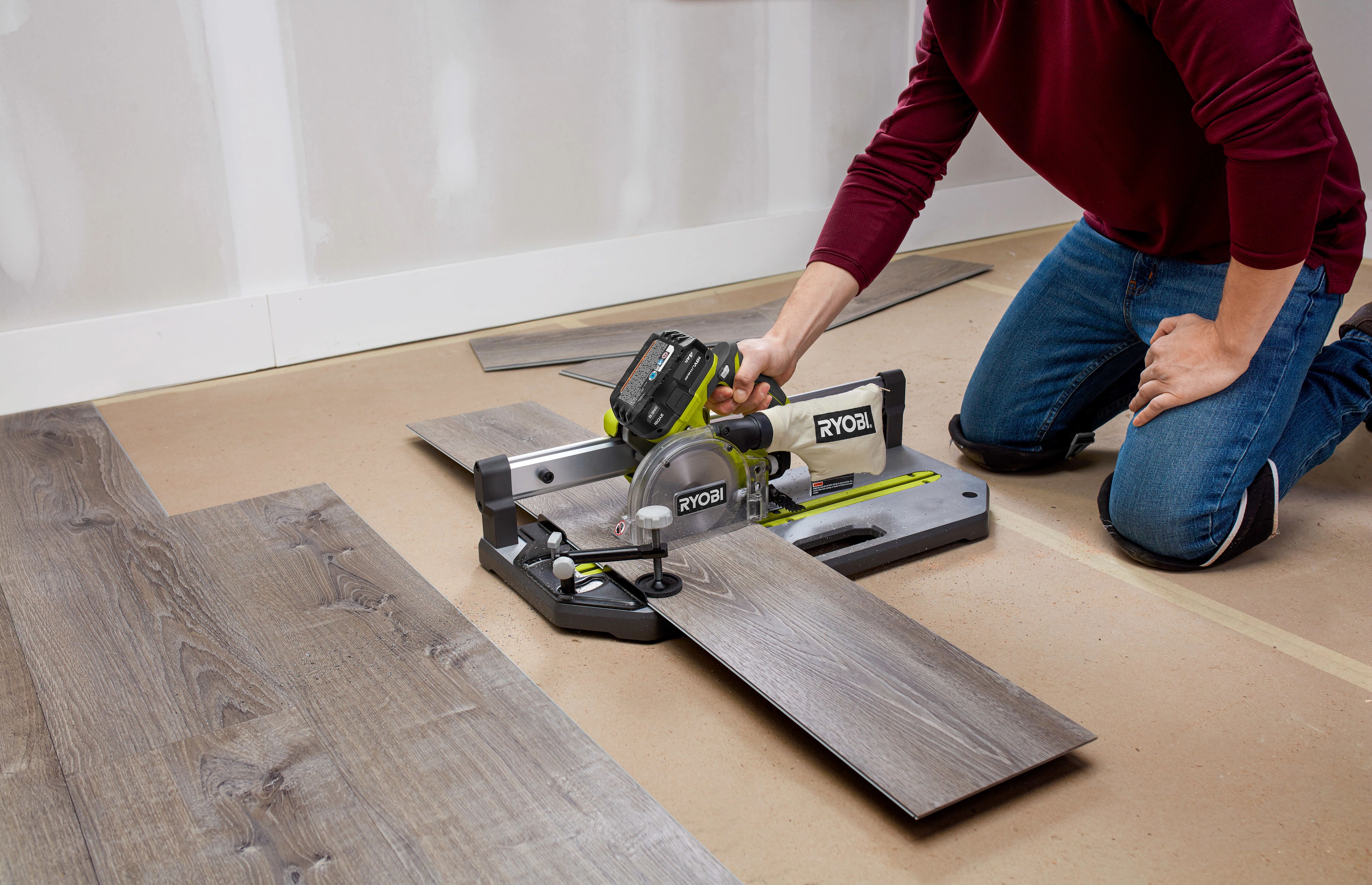 Product Features Image for 18V ONE+ 5-1/2" FLOORING SAW KIT.