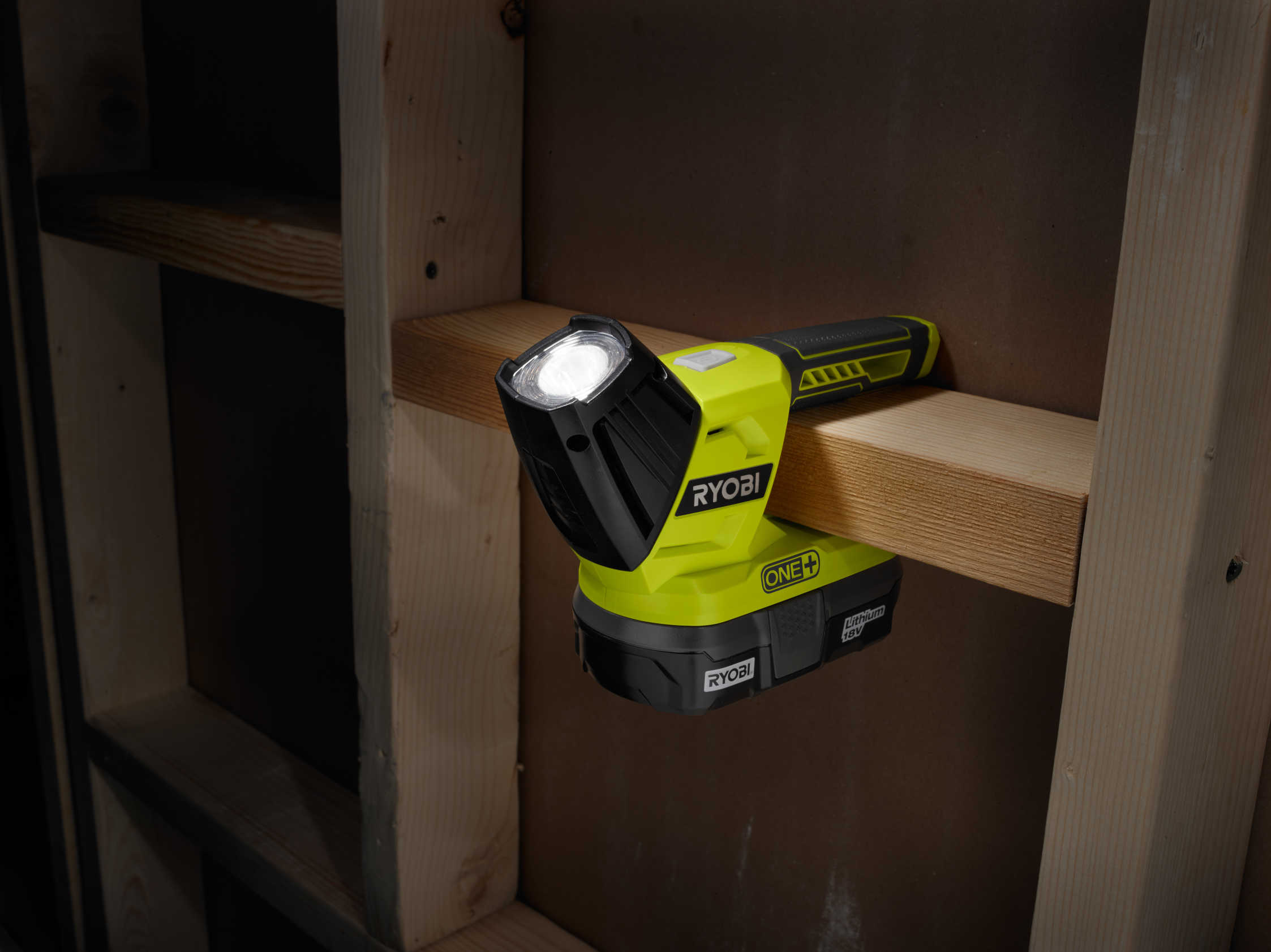 Product Features Image for 18V ONE+™ LED FLASHLIGHT.