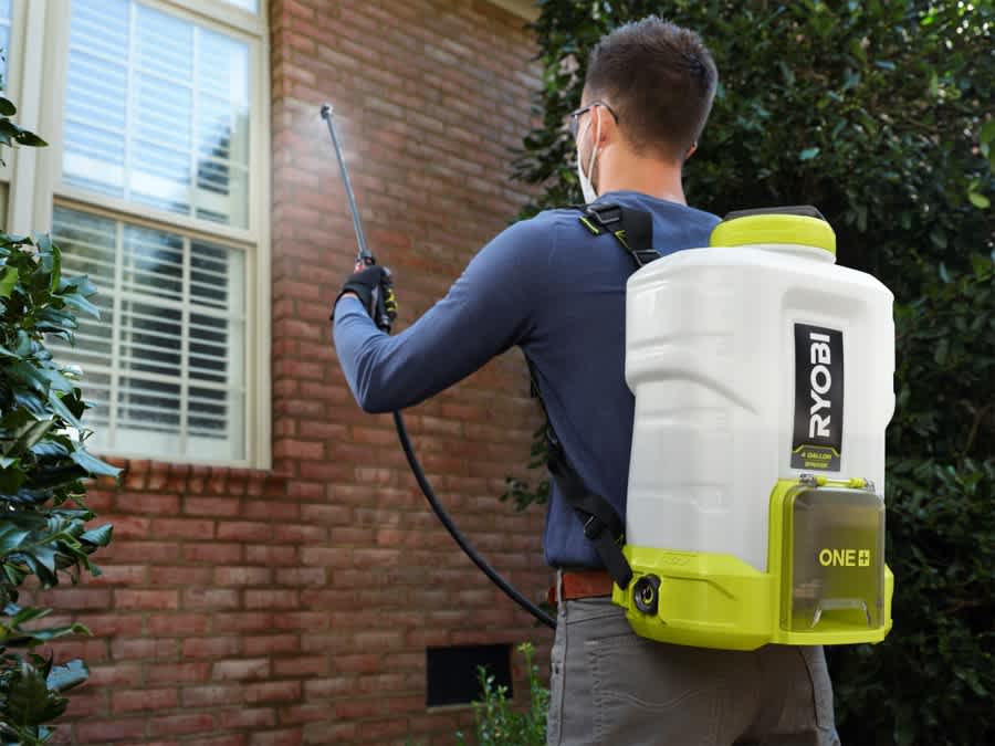 Product Features Image for 18V ONE+ 4 GALLON BACKPACK CHEMICAL SPRAYER (TOOL ONLY).