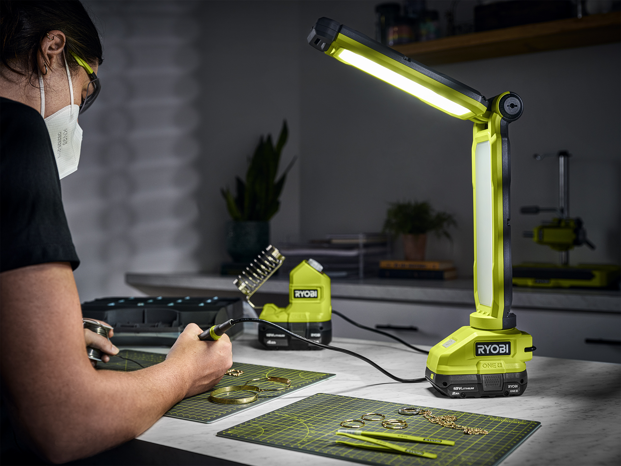 18V ONE LED WORKBENCH LIGHT RYOBI Tools