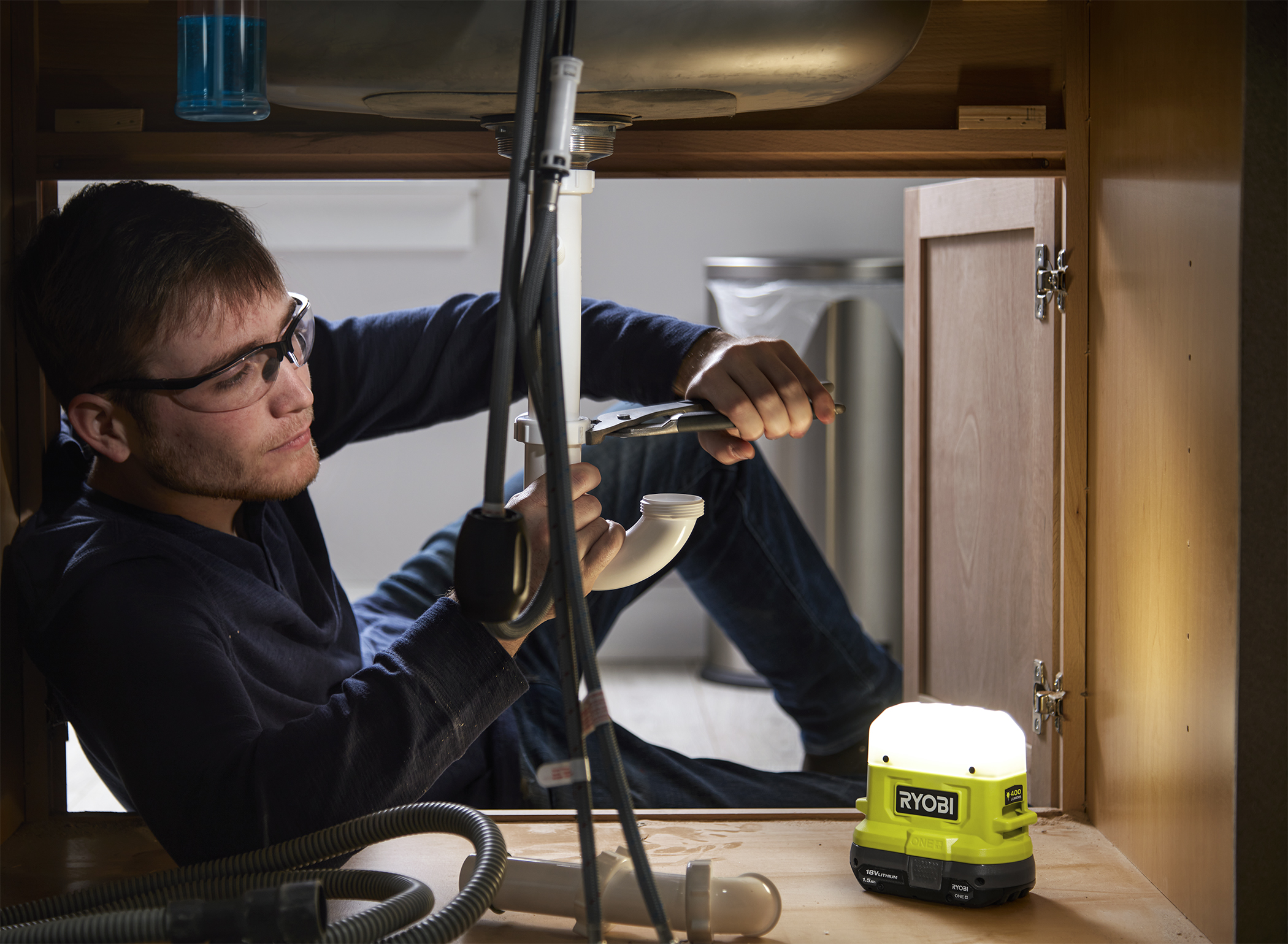 Product Features Image for 18V ONE+ LED COMPACT AREA LIGHT (TOOL ONLY).