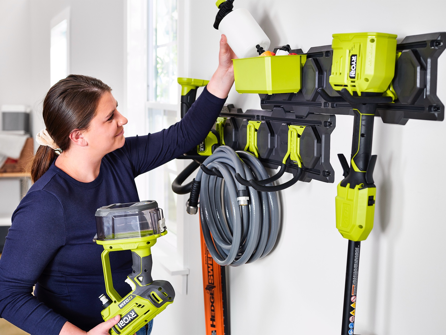 Product Features Image for LINK STORAGE POWER TOOL HOOK.