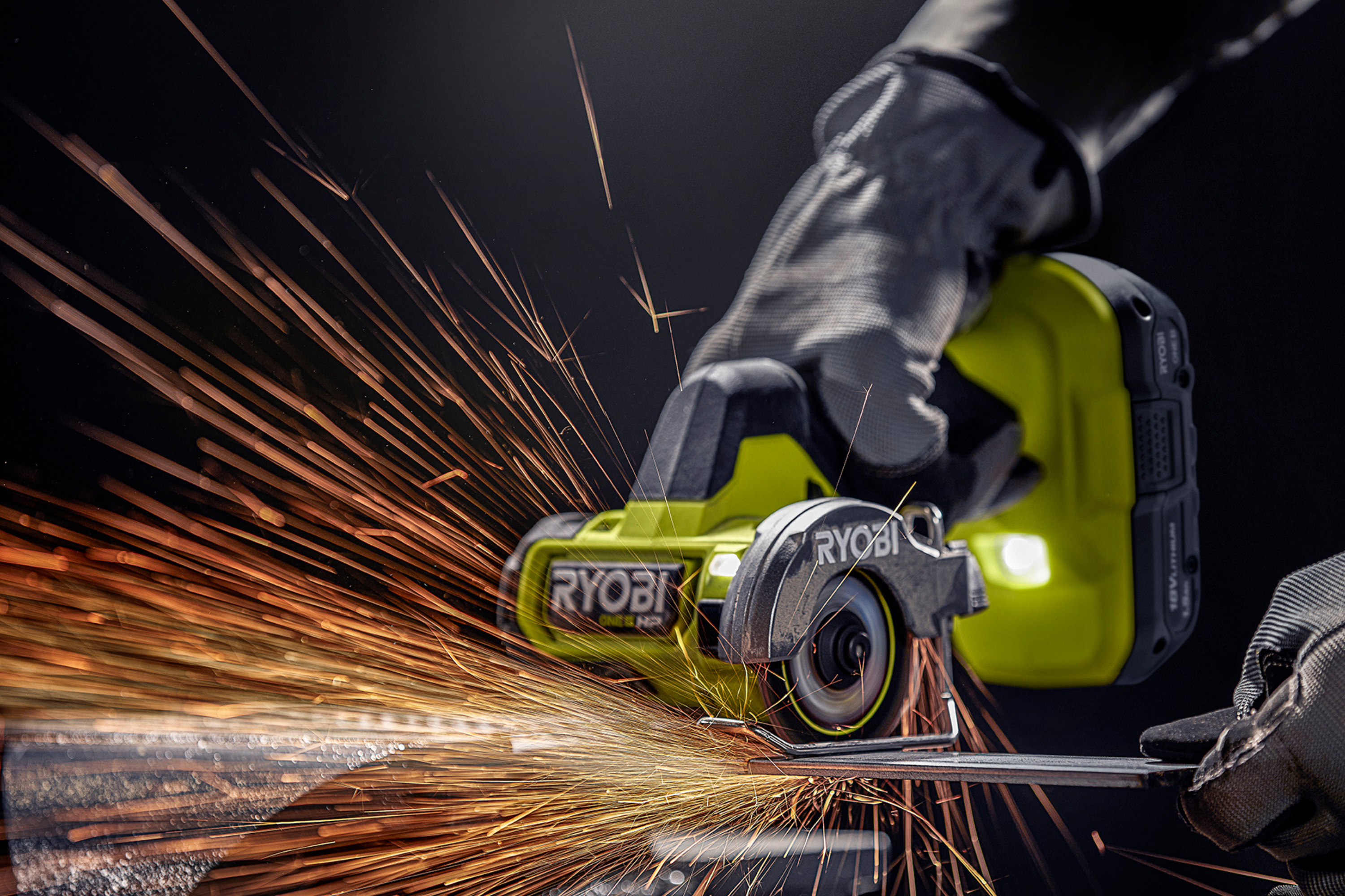 Product Features Image for 18V ONE+ HP BRUSHLESS CORDLESS COMPACT 3" CUT-OFF TOOL KIT.