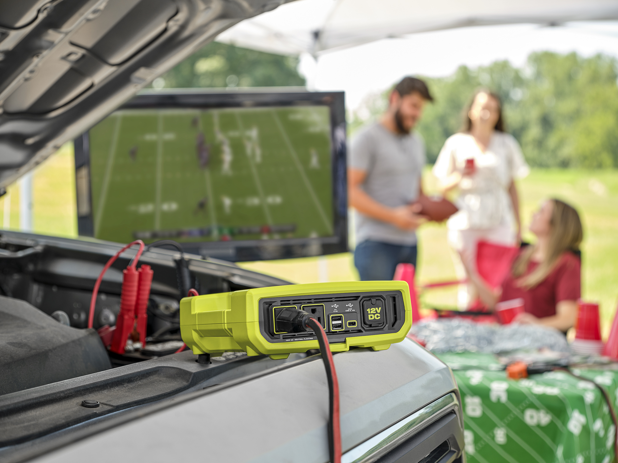 Product Features Image for 18V ONE+ 800 WATT AUTOMOTIVE POWER INVERTER.