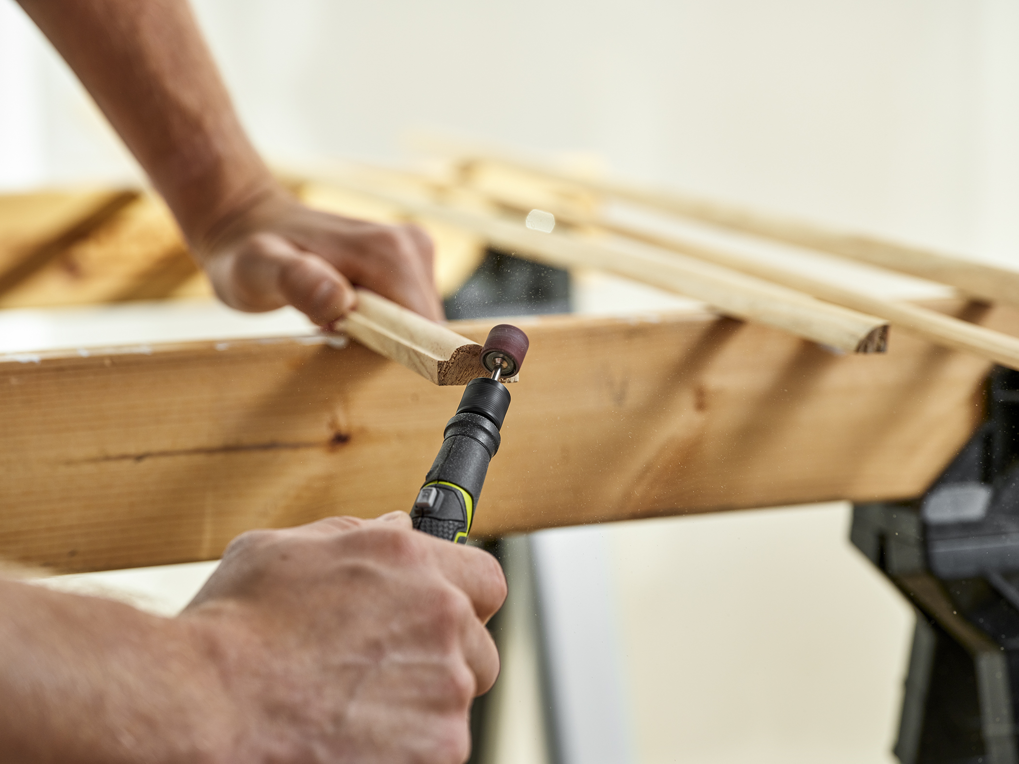 Product Features Image for 18V ONE+ CORDLESS ROTARY TOOL STATION KIT.