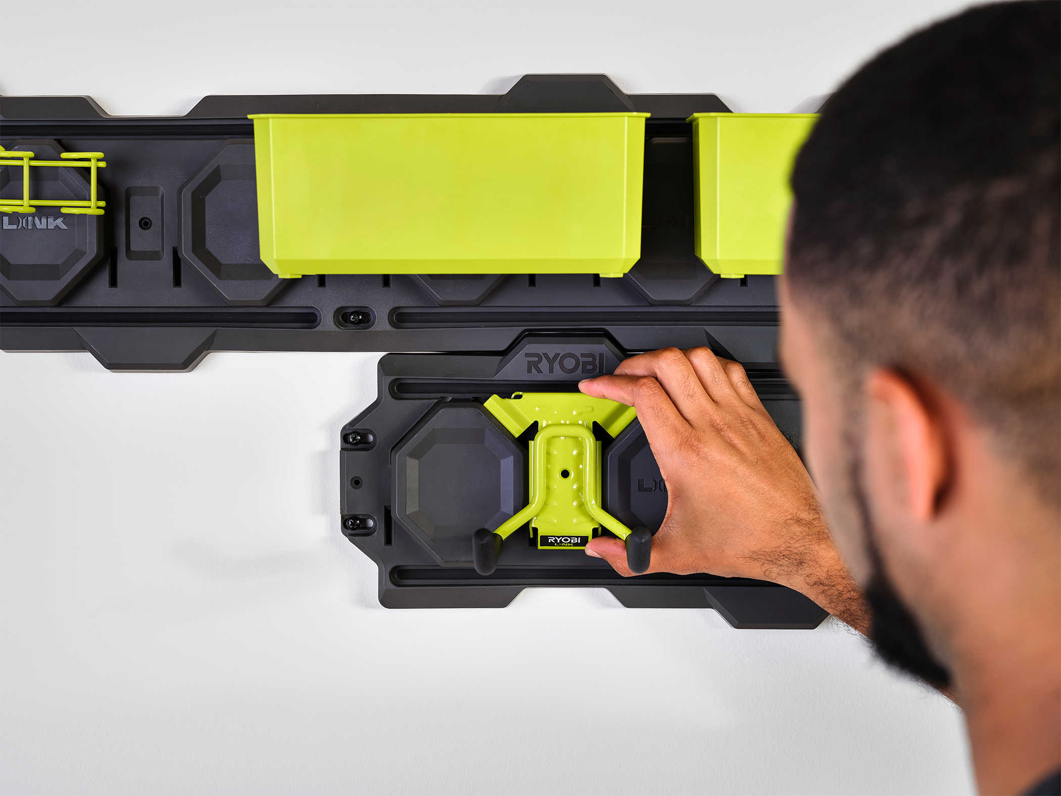 Product Features Image for LINK STORAGE 7 PC. WALL STORAGE KIT.