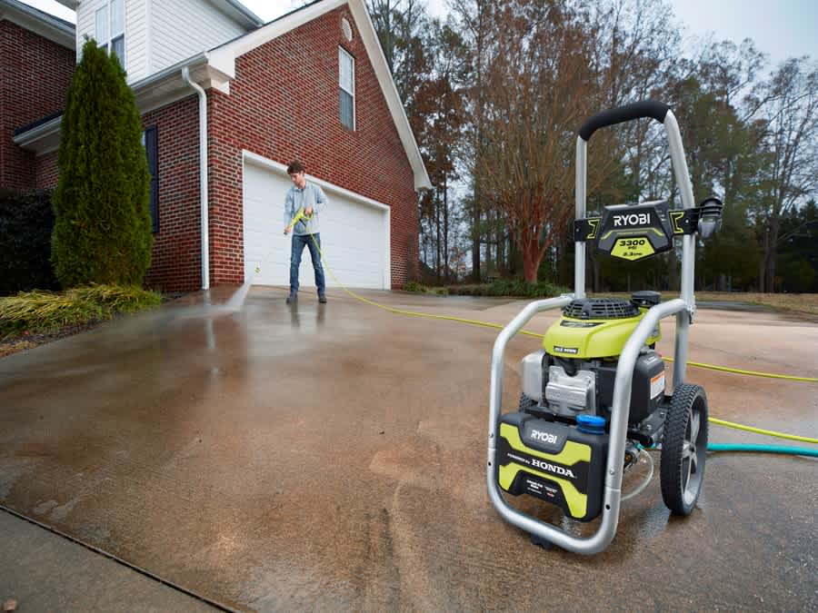 Product Features Image for 3300 PSI HONDA GAS PRESSURE WASHER.