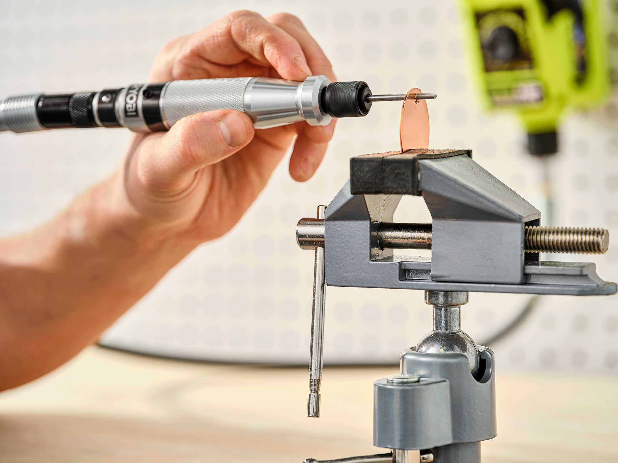 Product Features Image for 18V ONE+ HP BRUSHLESS CORDLESS ROTARY TOOL KIT.