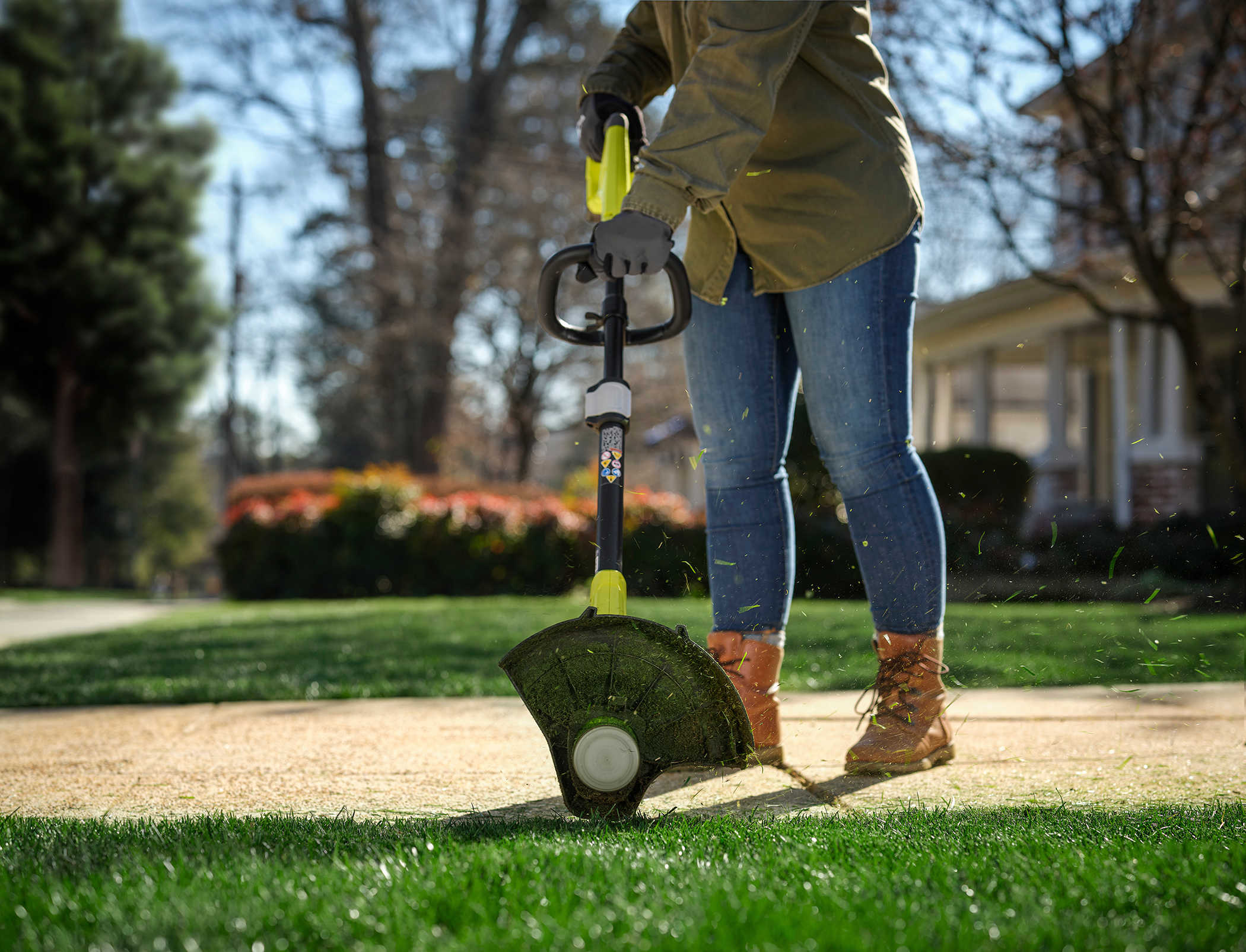 Product Features Image for 18V ONE+ 12" 3-IN-1 STRING TRIMMER, MOWER, AND EDGE (TOOL ONLY).