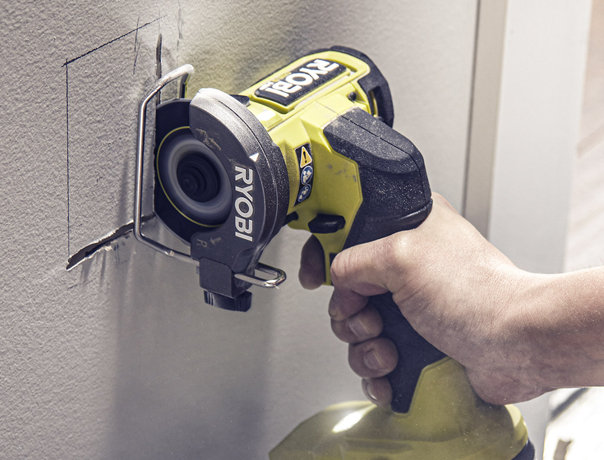 Product Features Image for 18V ONE+ HP Compact Brushless Cut-Off Tool.