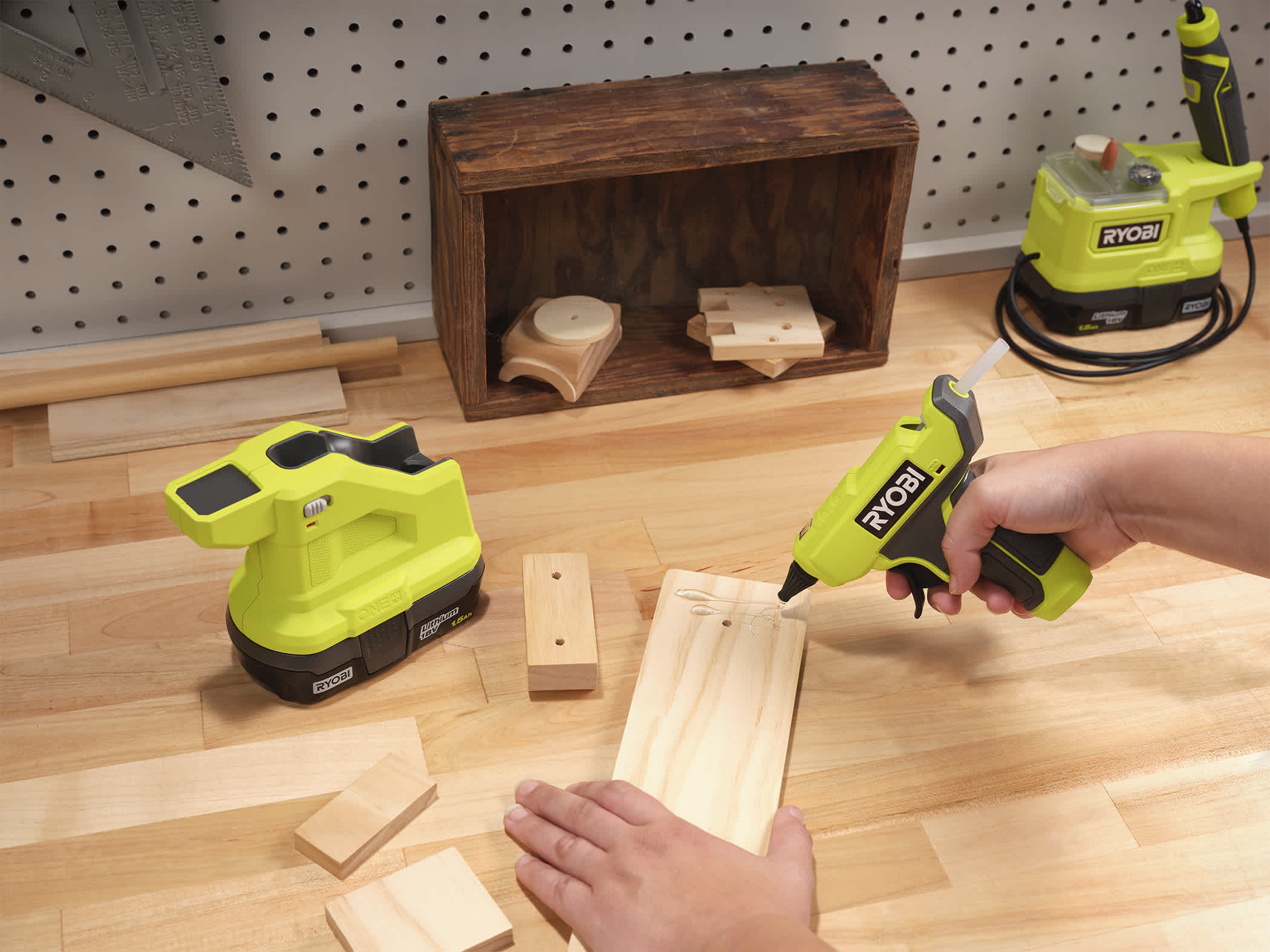 Product Features Image for 18V ONE+ Compact Glue Gun.