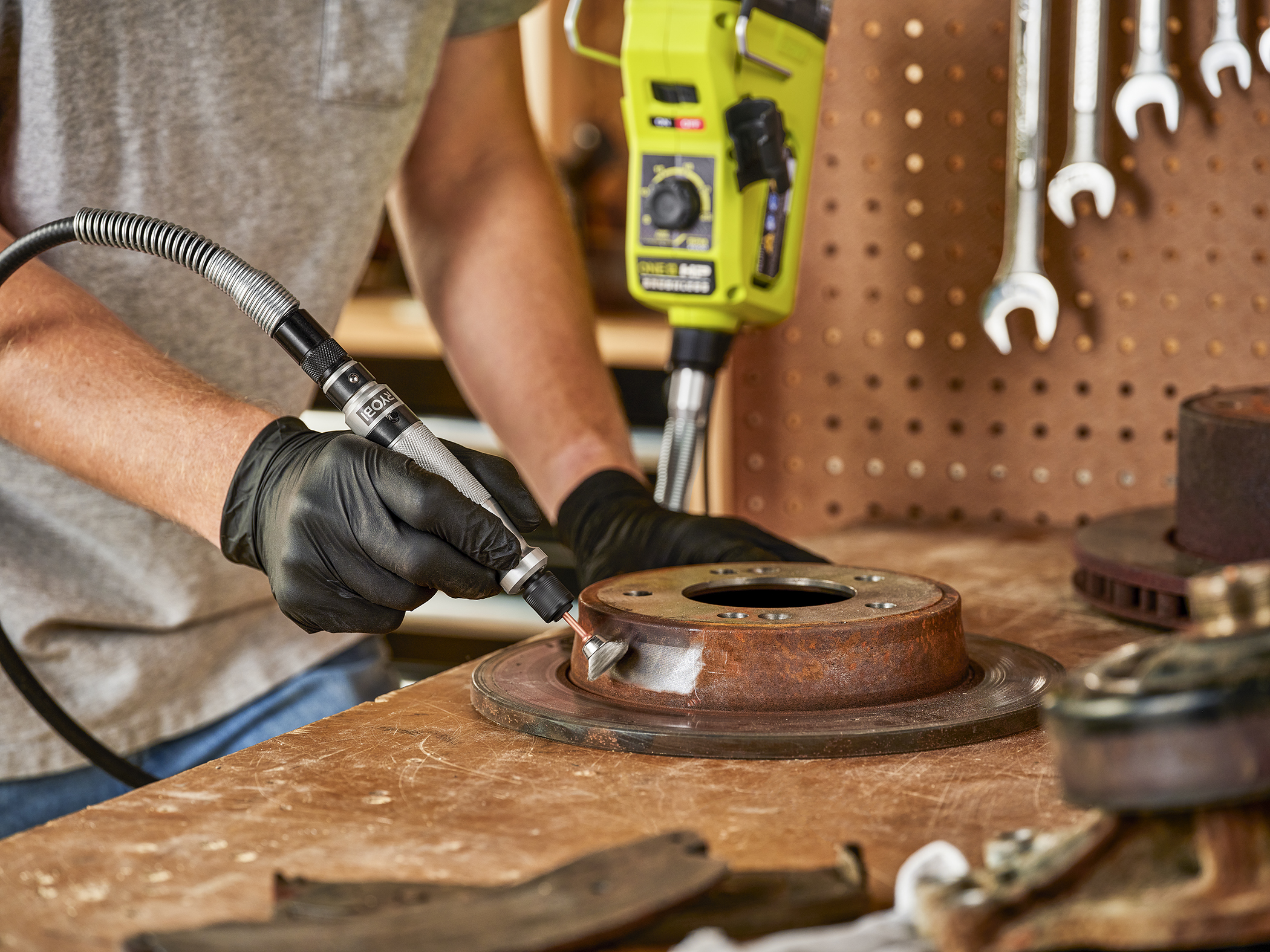 Product Features Image for 18V ONE+ HP BRUSHLESS CORDLESS ROTARY TOOL.