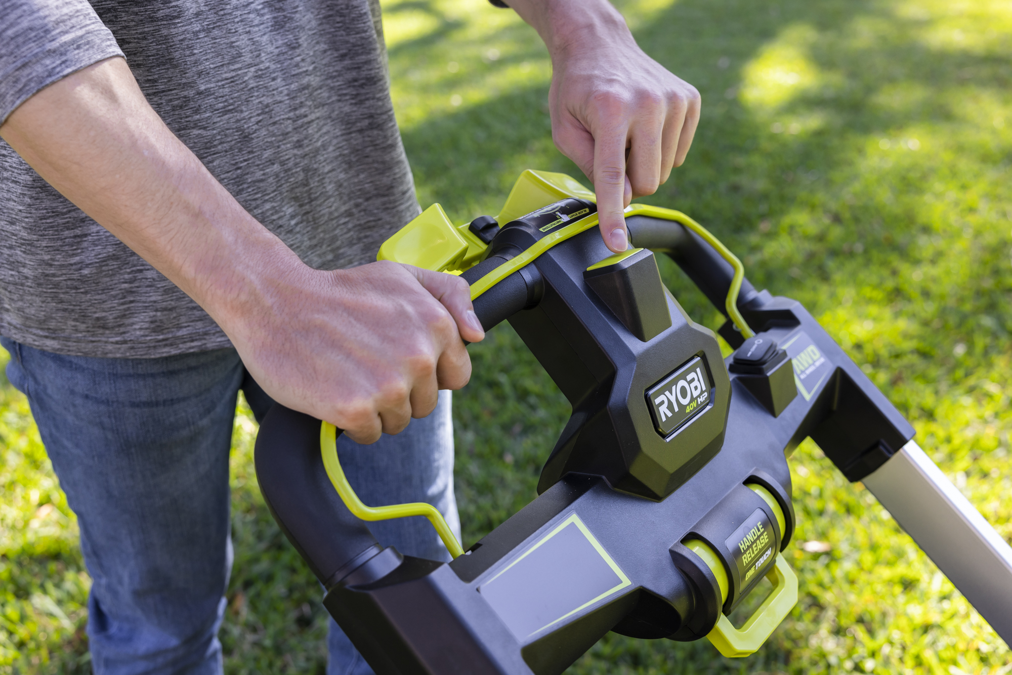 Product Features Image for 40V HP BRUSHLESS WHISPER SERIES SELF-PROPELLED 21" LAWN MOWER.