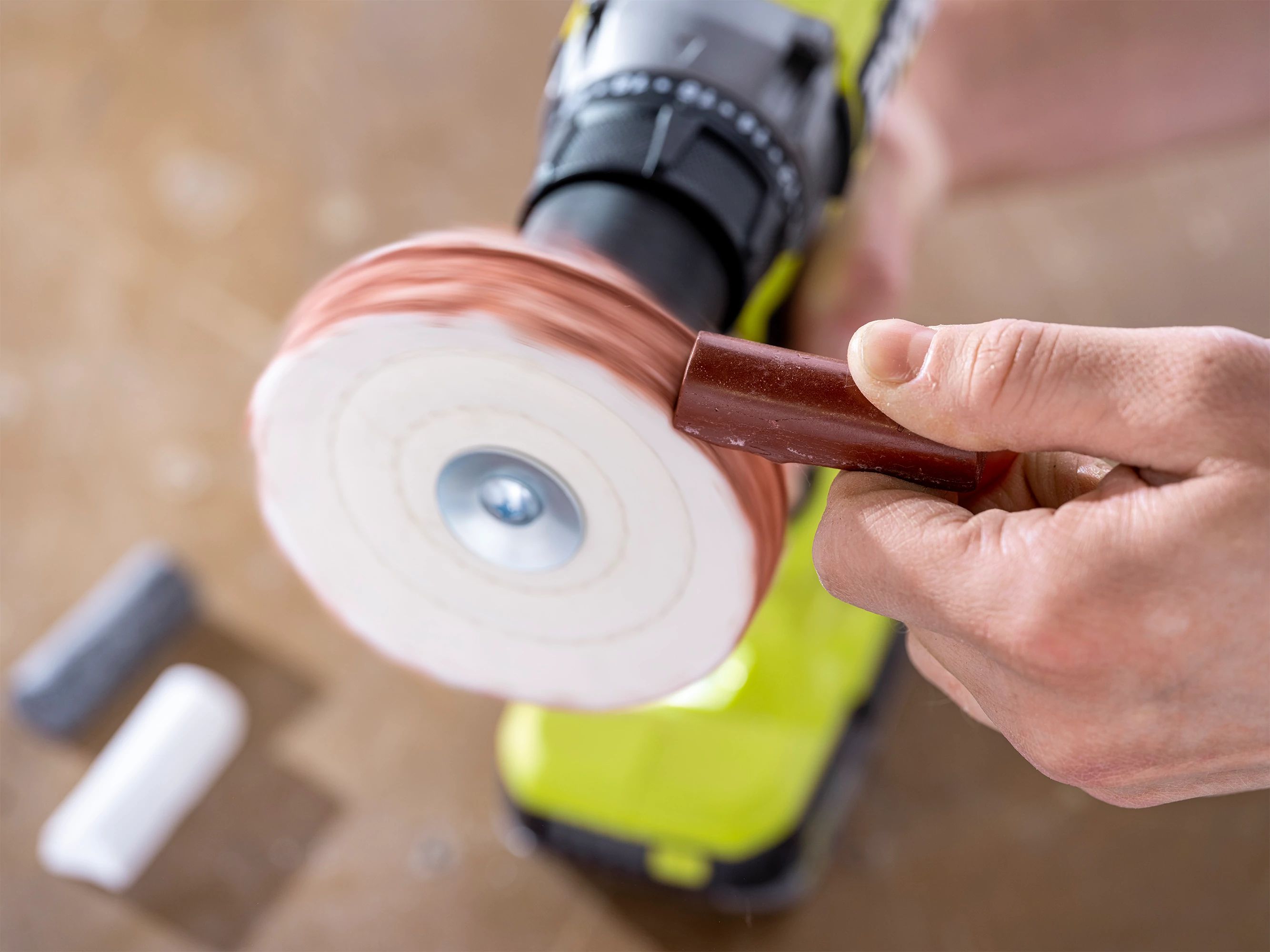 Product Features Image for 6 PC. METAL CLEANING COMPOUND SET.