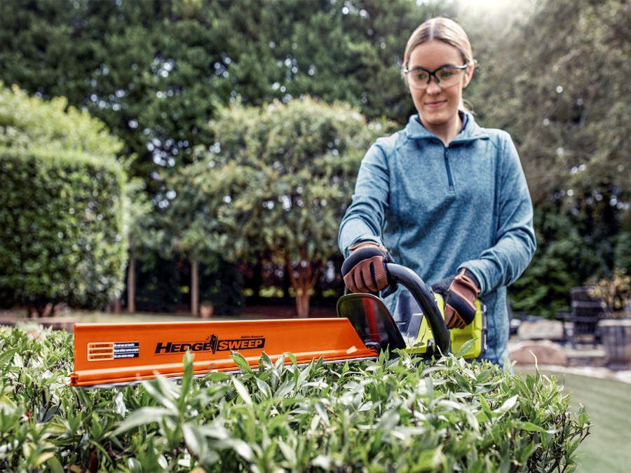 Product Features Image for 18V ONE+ HP BRUSHLESS 22" CORDLESS HEDGE TRIMMER KIT.