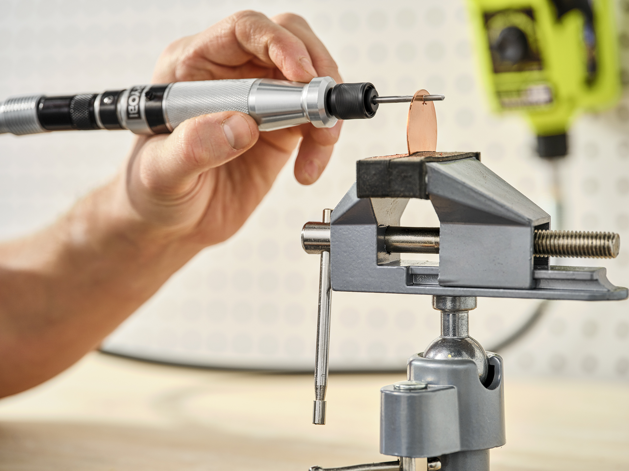 Product Features Image for 18V ONE+ HP BRUSHLESS CORDLESS ROTARY TOOL.