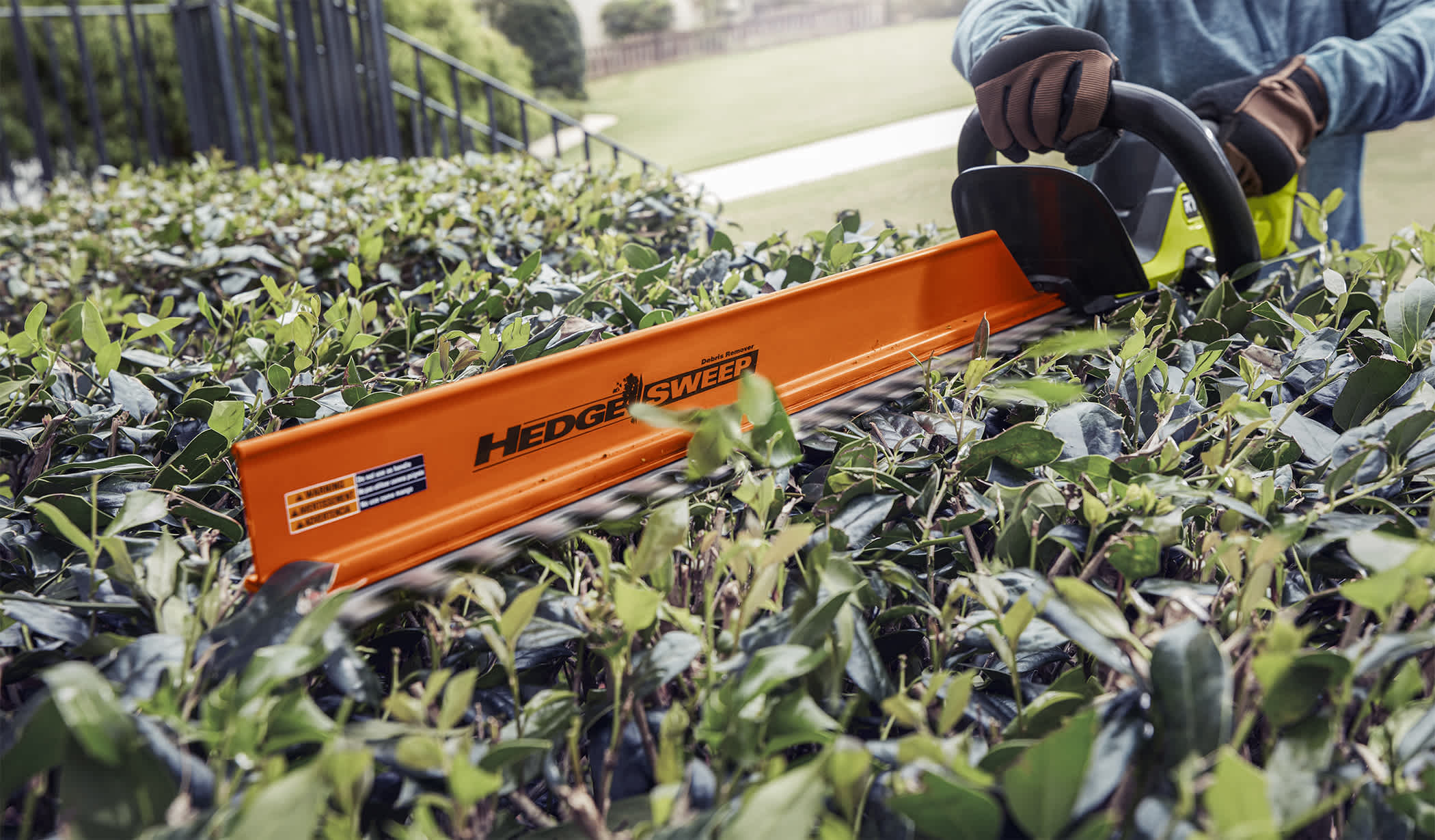 Product Features Image for 18V ONE+ HP BRUSHLESS 22" HEDGE TRIMMER.