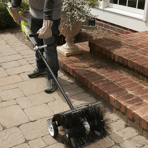 Product Features Image for EXPAND-IT™ Sweeper Attachment.