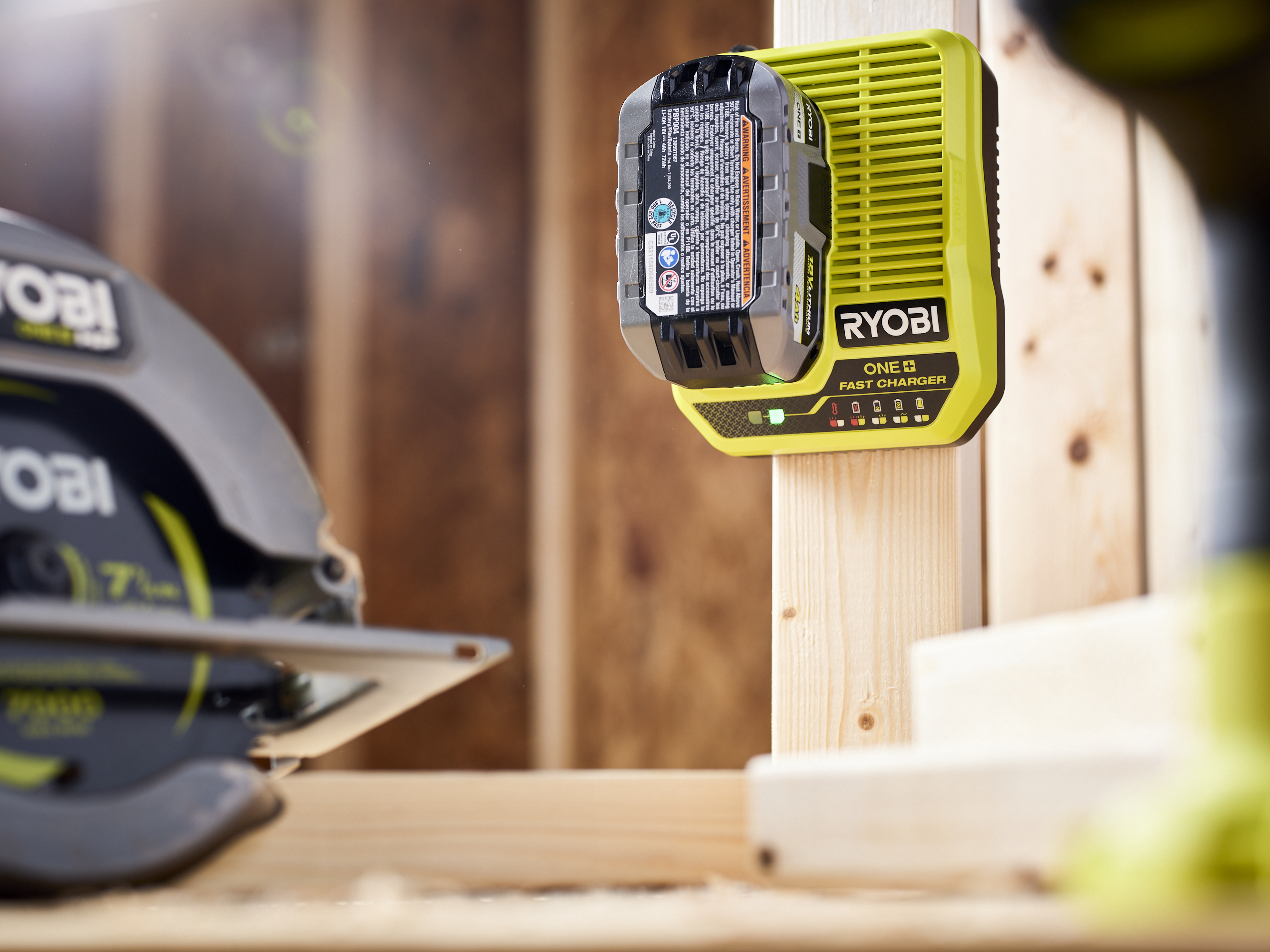 Product Features Image for 18V ONE+ FAST CHARGER.