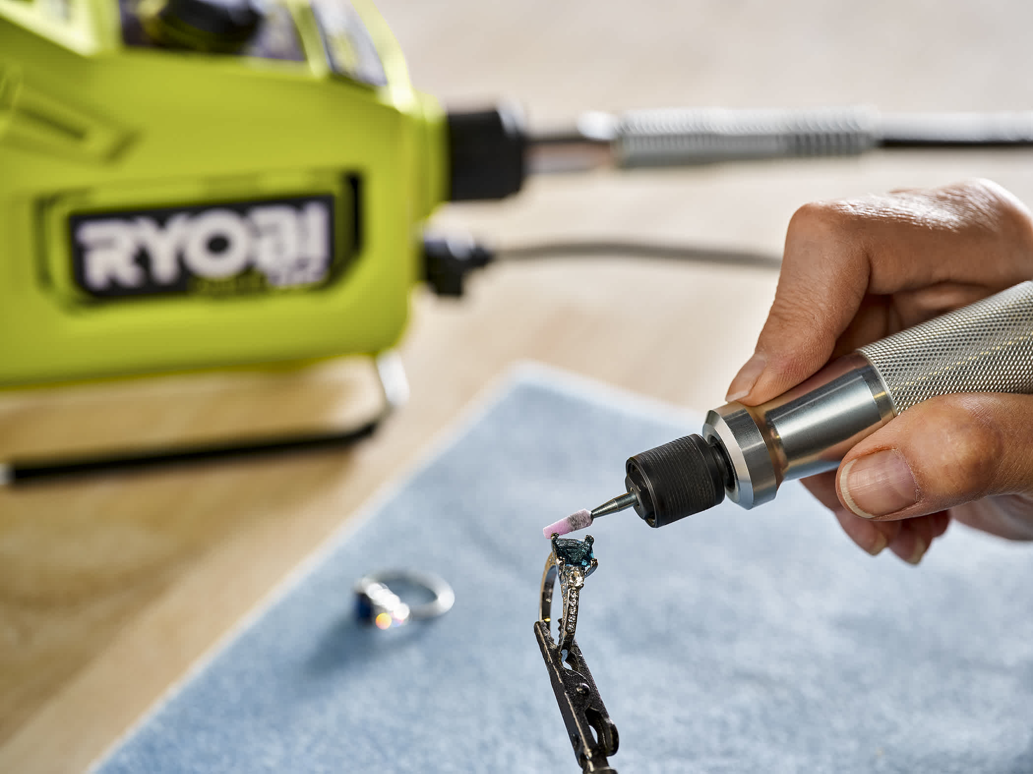 Product Features Image for 18V ONE+ HP BRUSHLESS CORDLESS ROTARY TOOL.