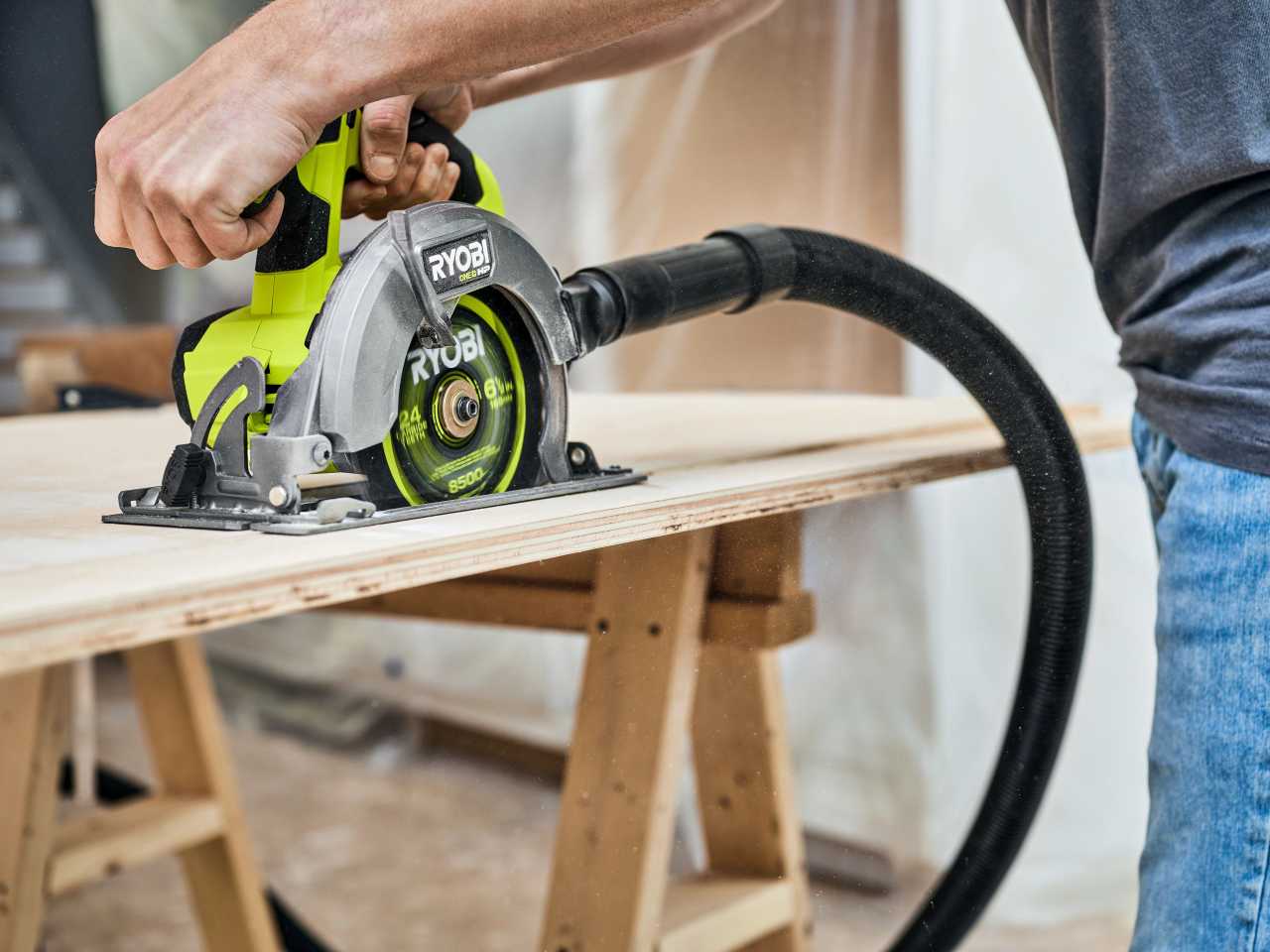 Product Features Image for 18V ONE+ HP COMPACT BRUSHLESS 6-1/2" CIRCULAR SAW (TOOL ONLY).