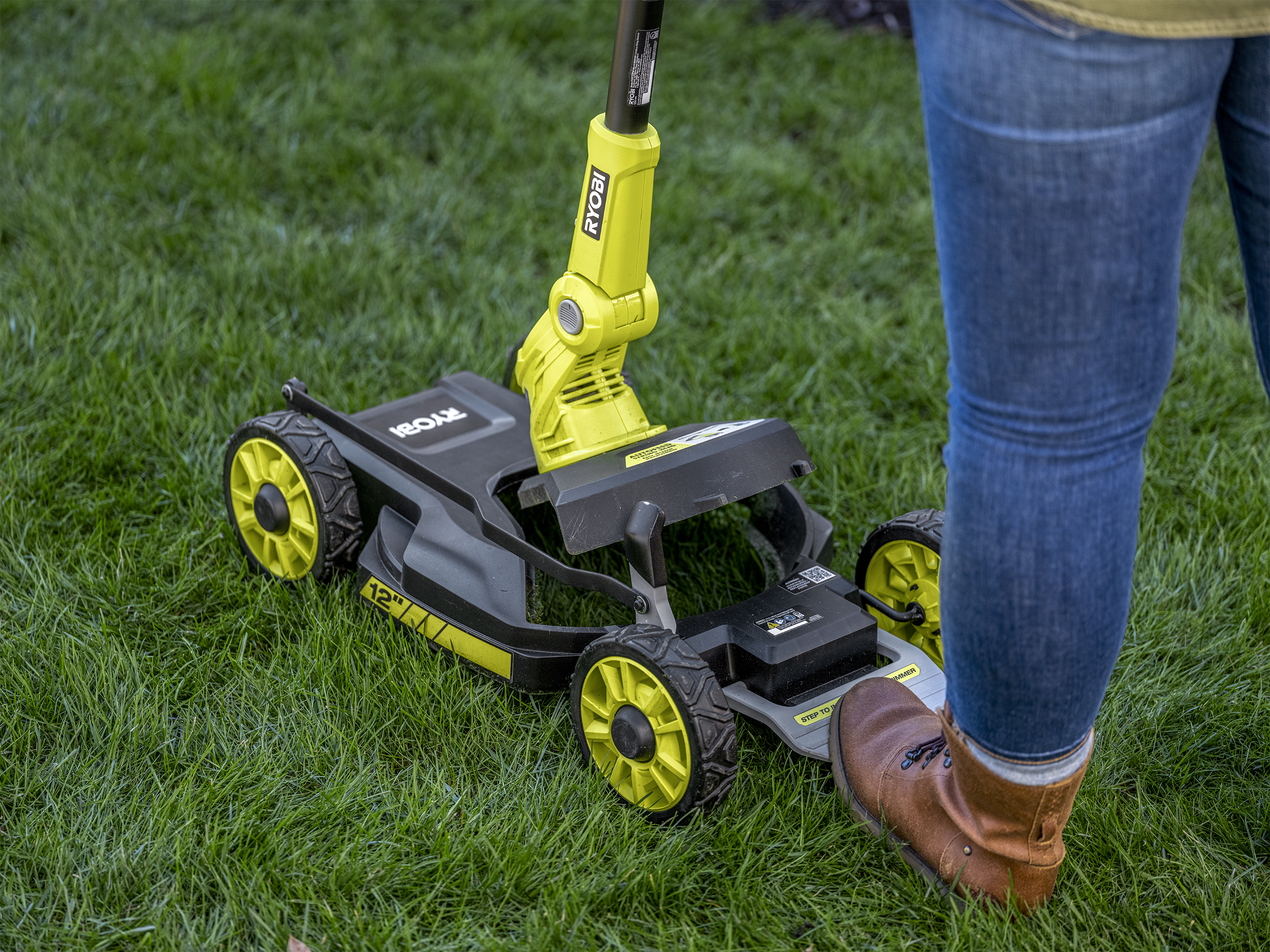 Product Features Image for 18V ONE+ 12" 3-IN-1 STRING TRIMMER, MOWER, AND EDGE (TOOL ONLY).