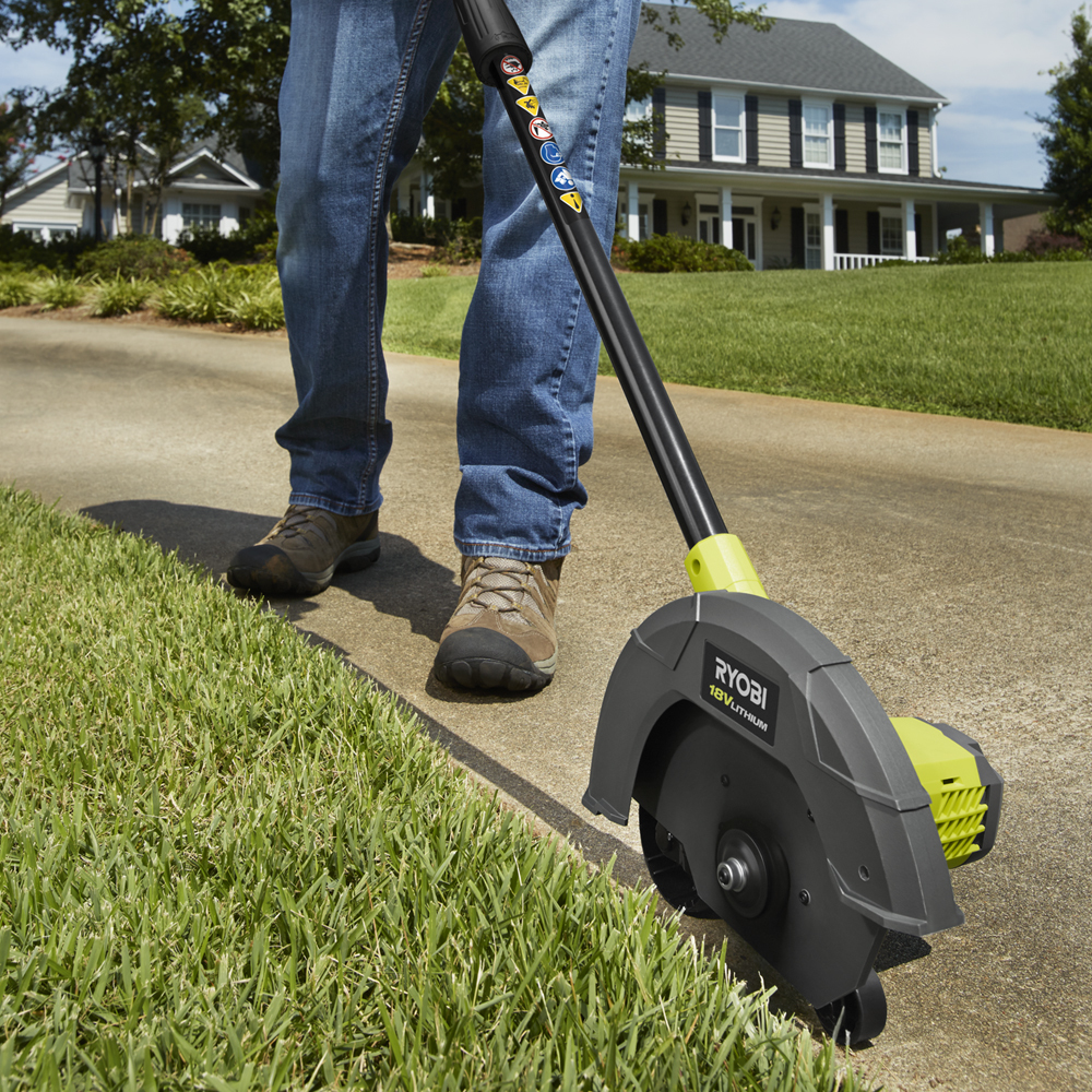 Battery powered outlet blade edger