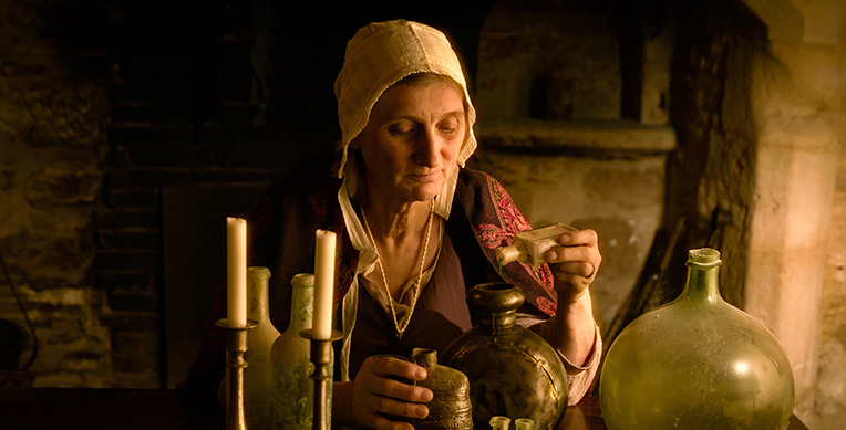 La-menstruacion-en-la-historia-mitos-y-estigmas-Interior3