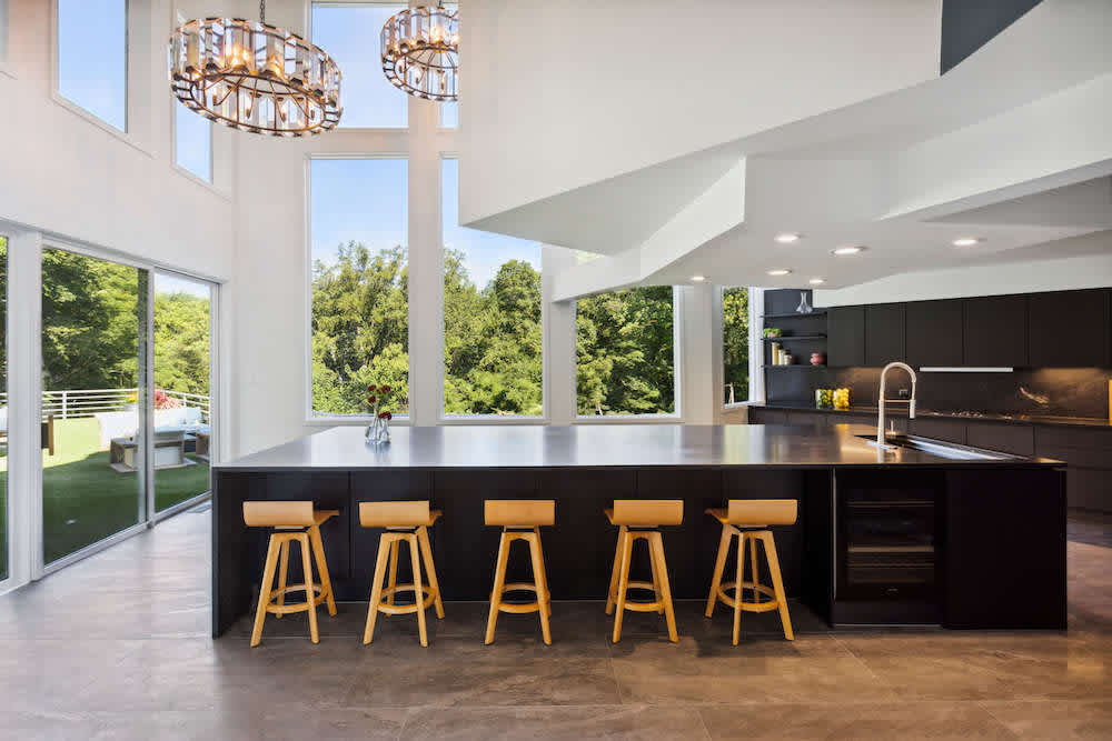 josh-and-brad-form-kitchen-island-with-stools-panoramic