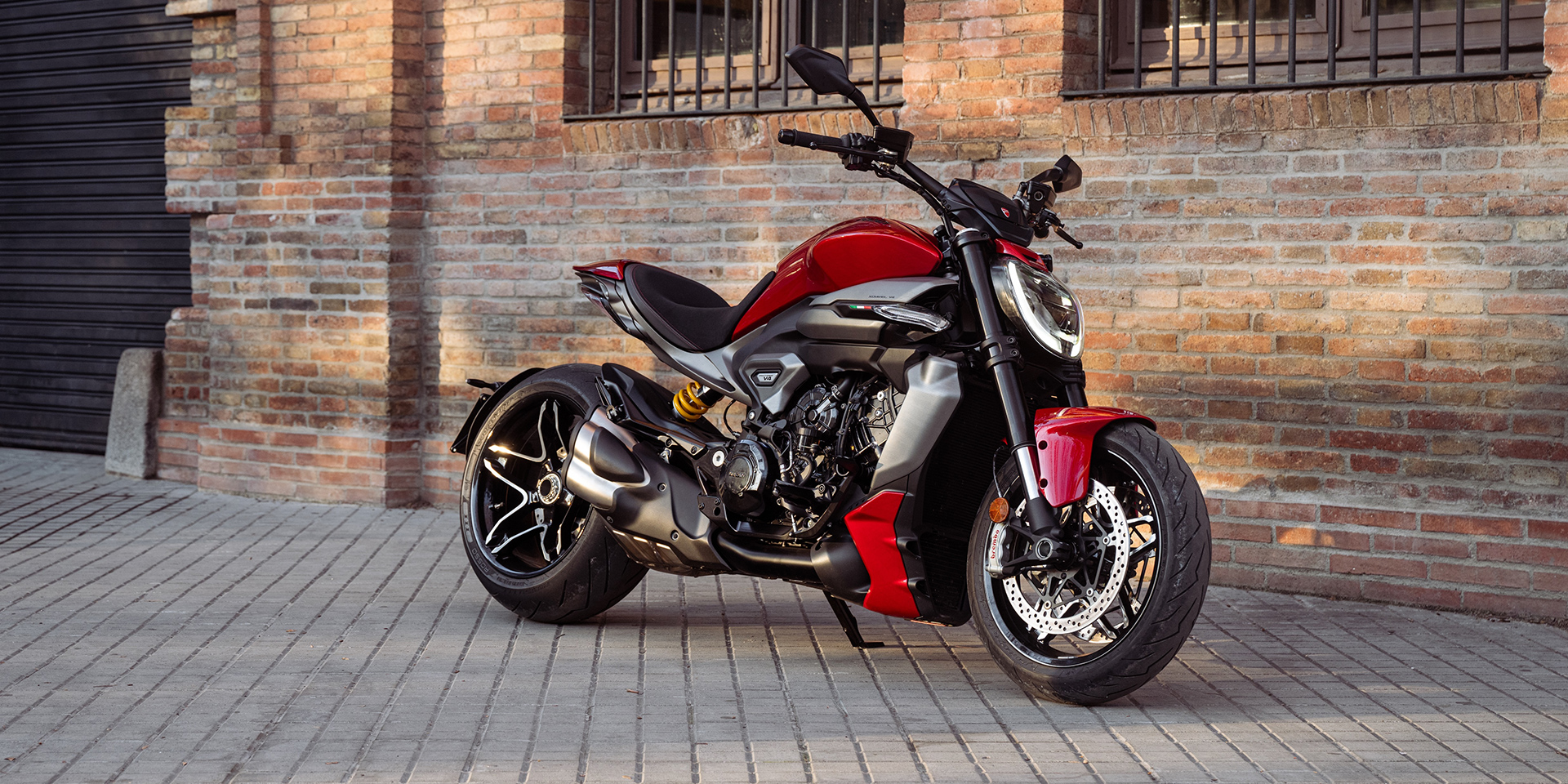 New XDiavel V4: The Sport Cruiser Imagined by Ducati