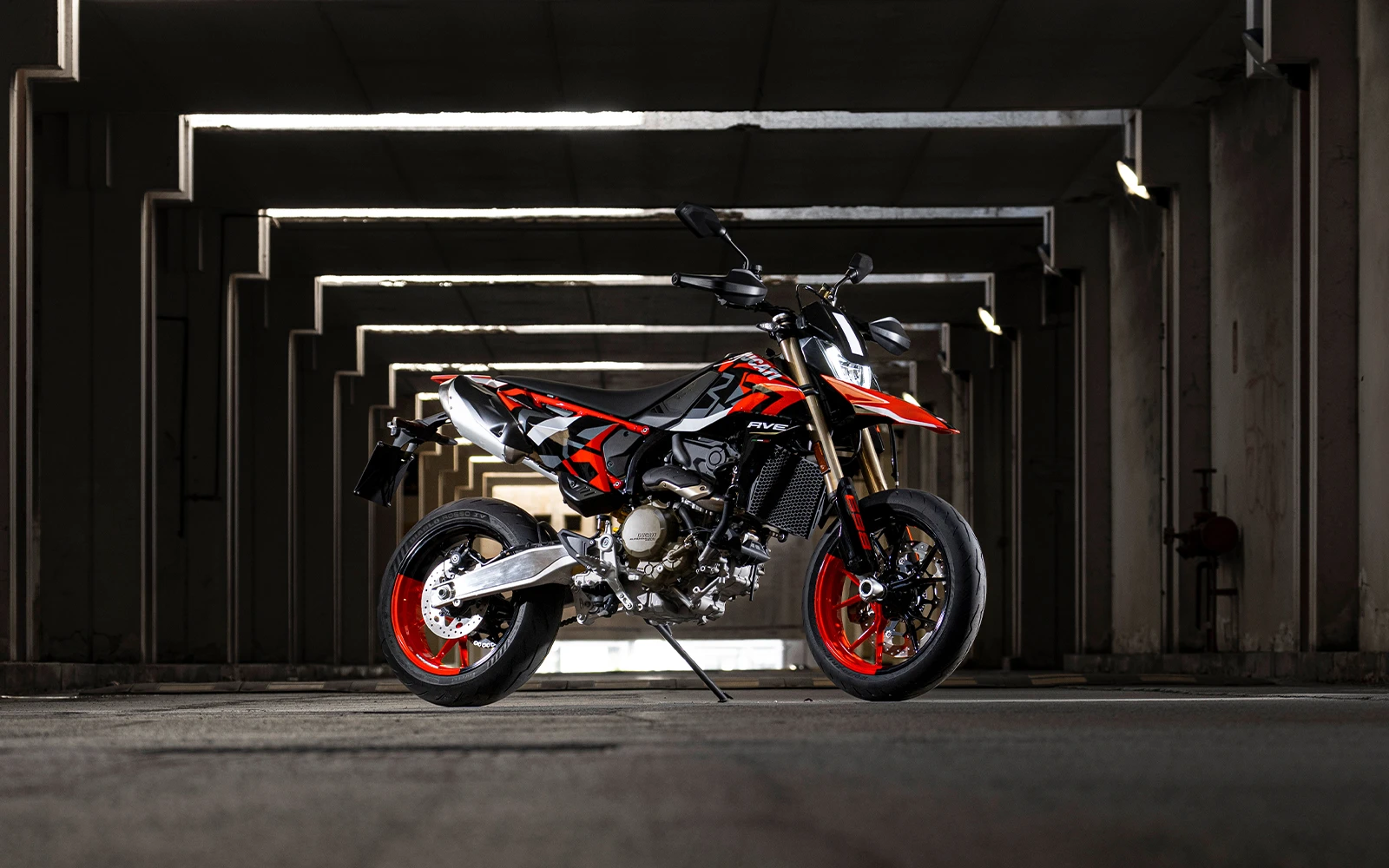 Hypermotard 698 Mono Press Reviews