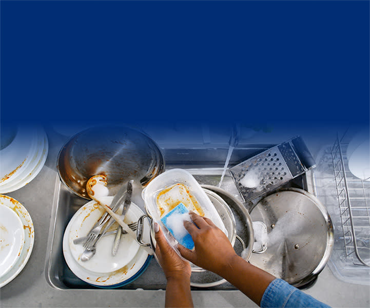Laver la vaisselle à la main