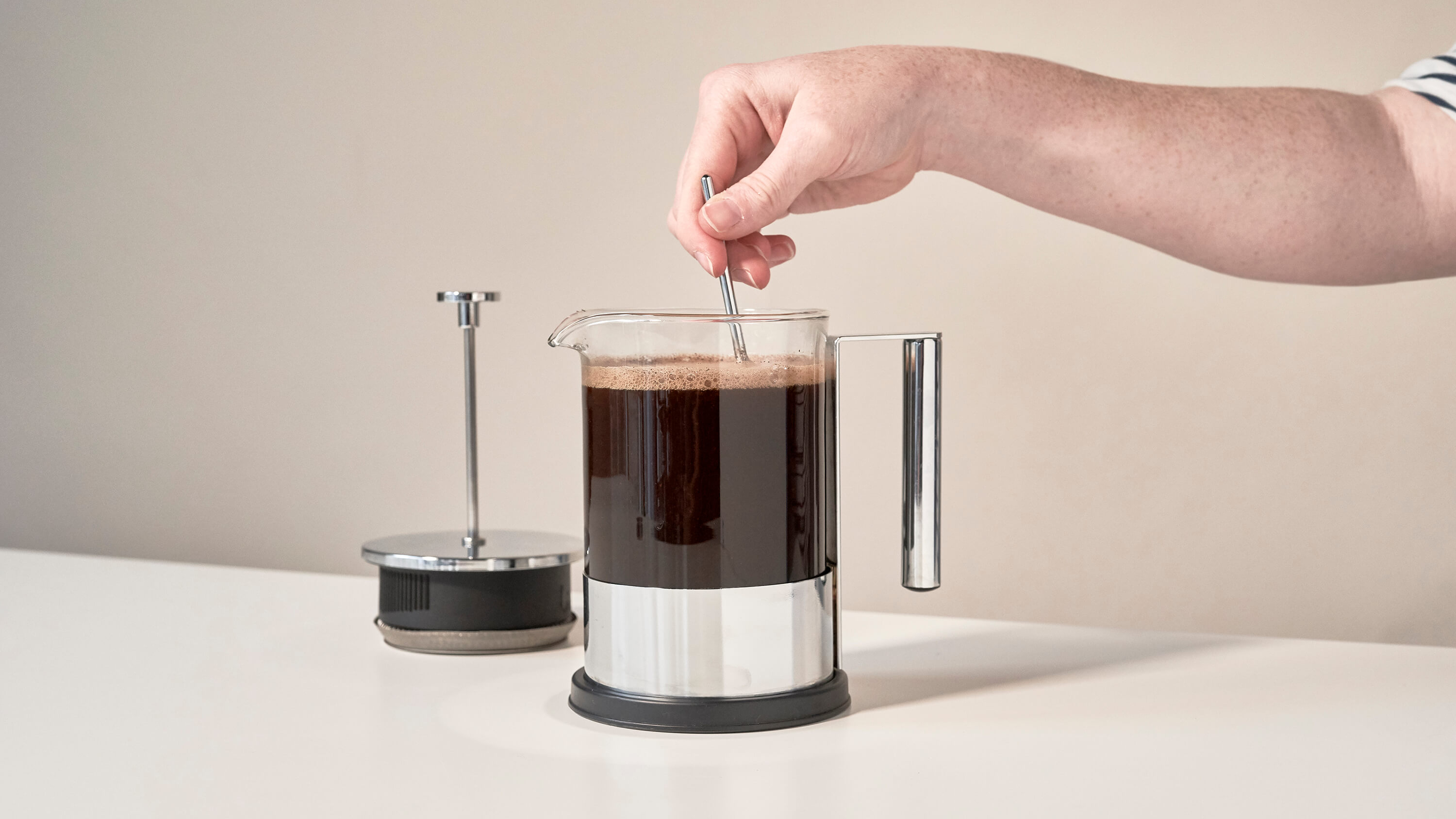 Make Coffee With The French Press or Plunger - The easy way! 