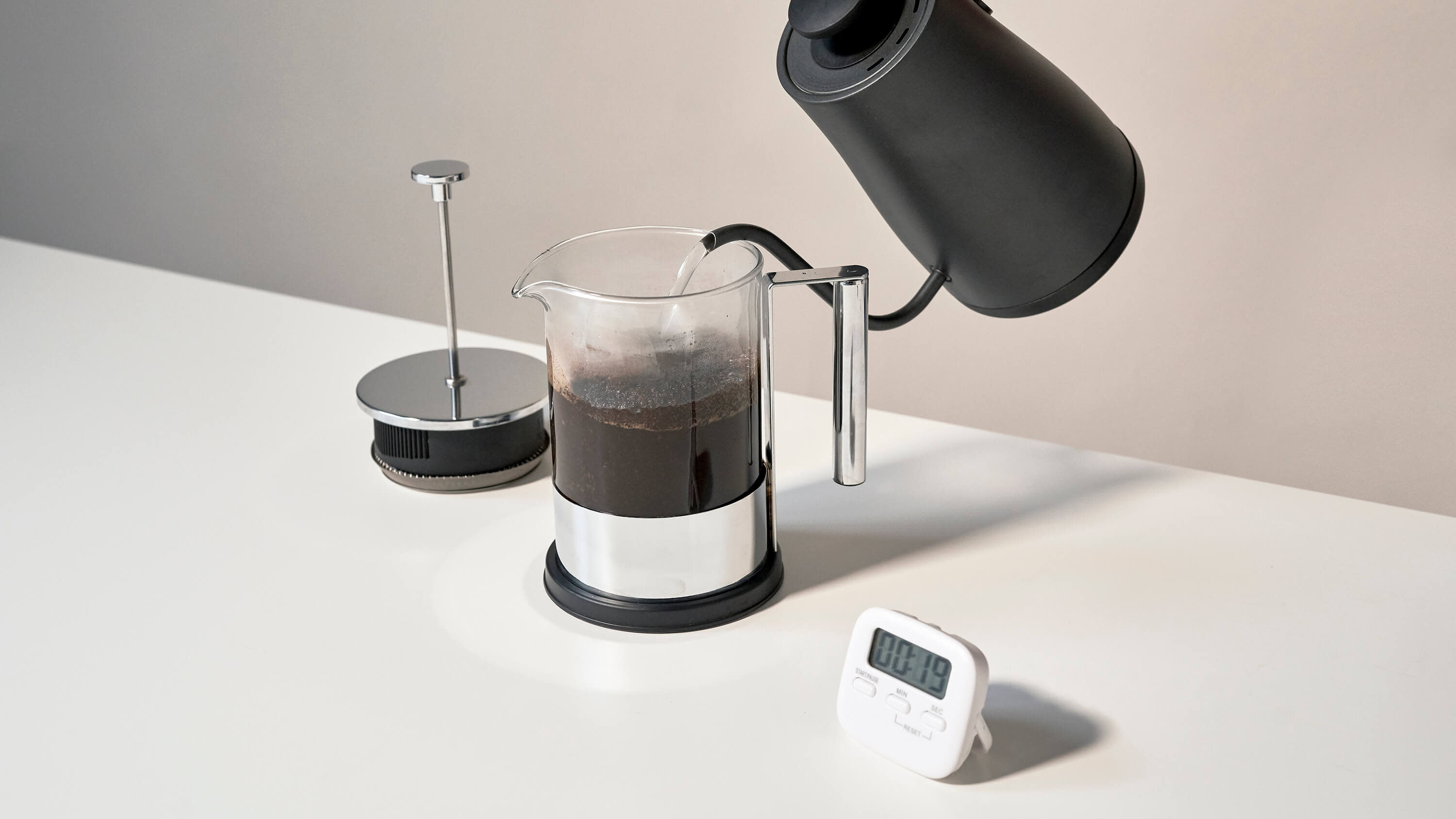 Review: Pour-Over Coffee Makers vs. French Press Coffee Makers