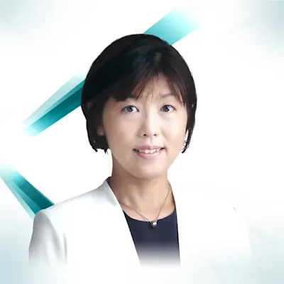 山中 雅恵 氏