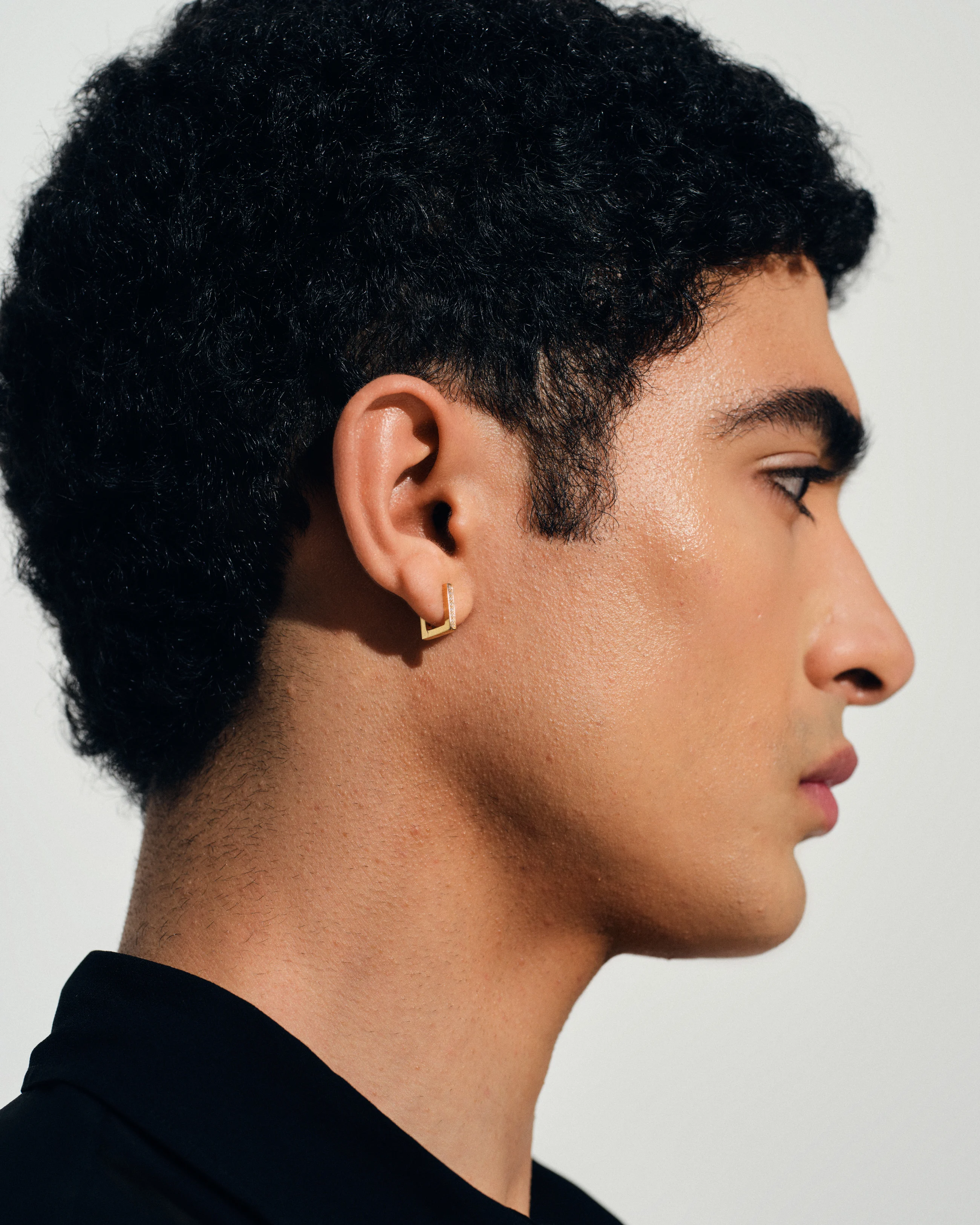 Landingpage - Gold earrings for him - Image split #1
