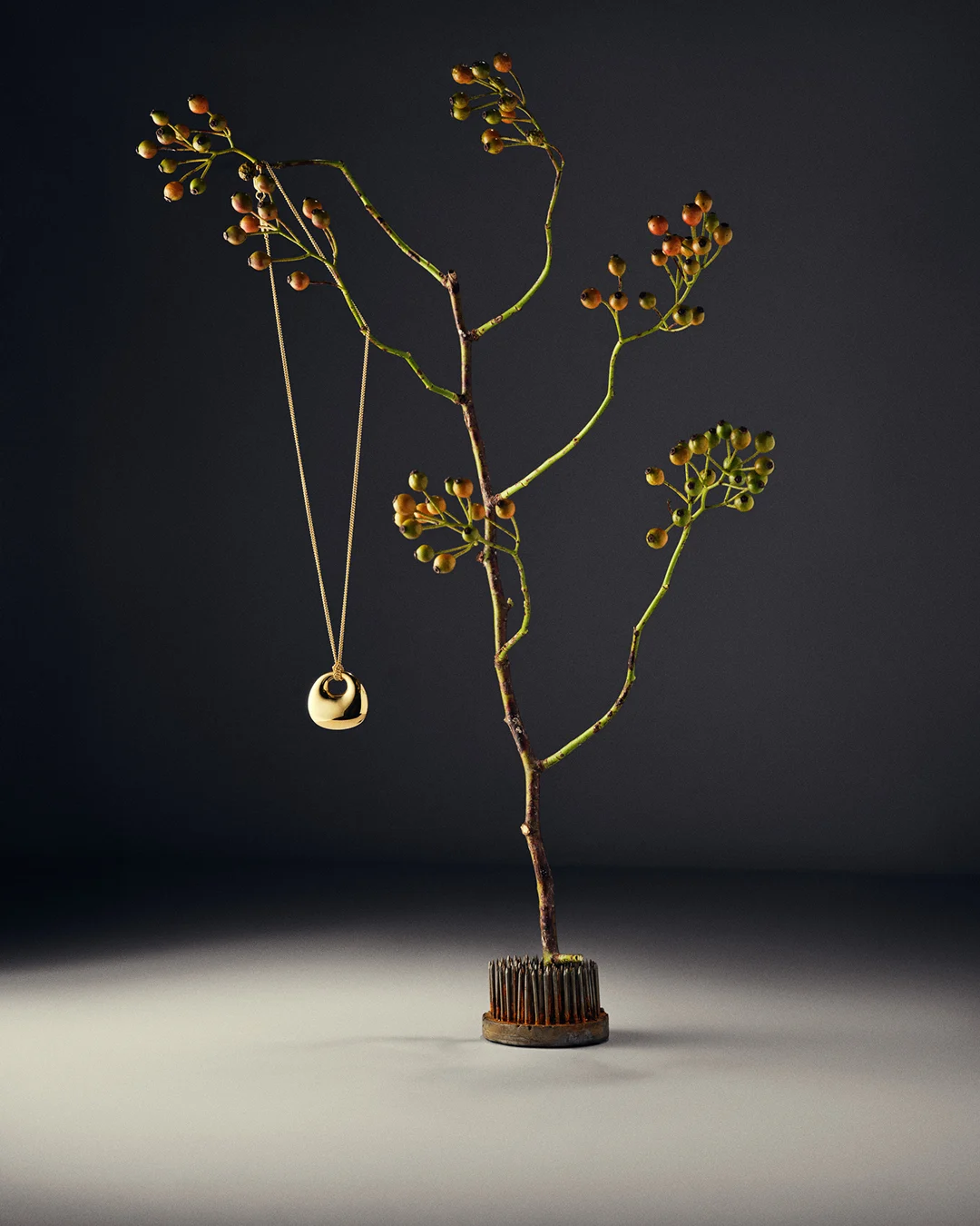 Holiday - Frontpage 04 - Image split #3 (gold jewellery)