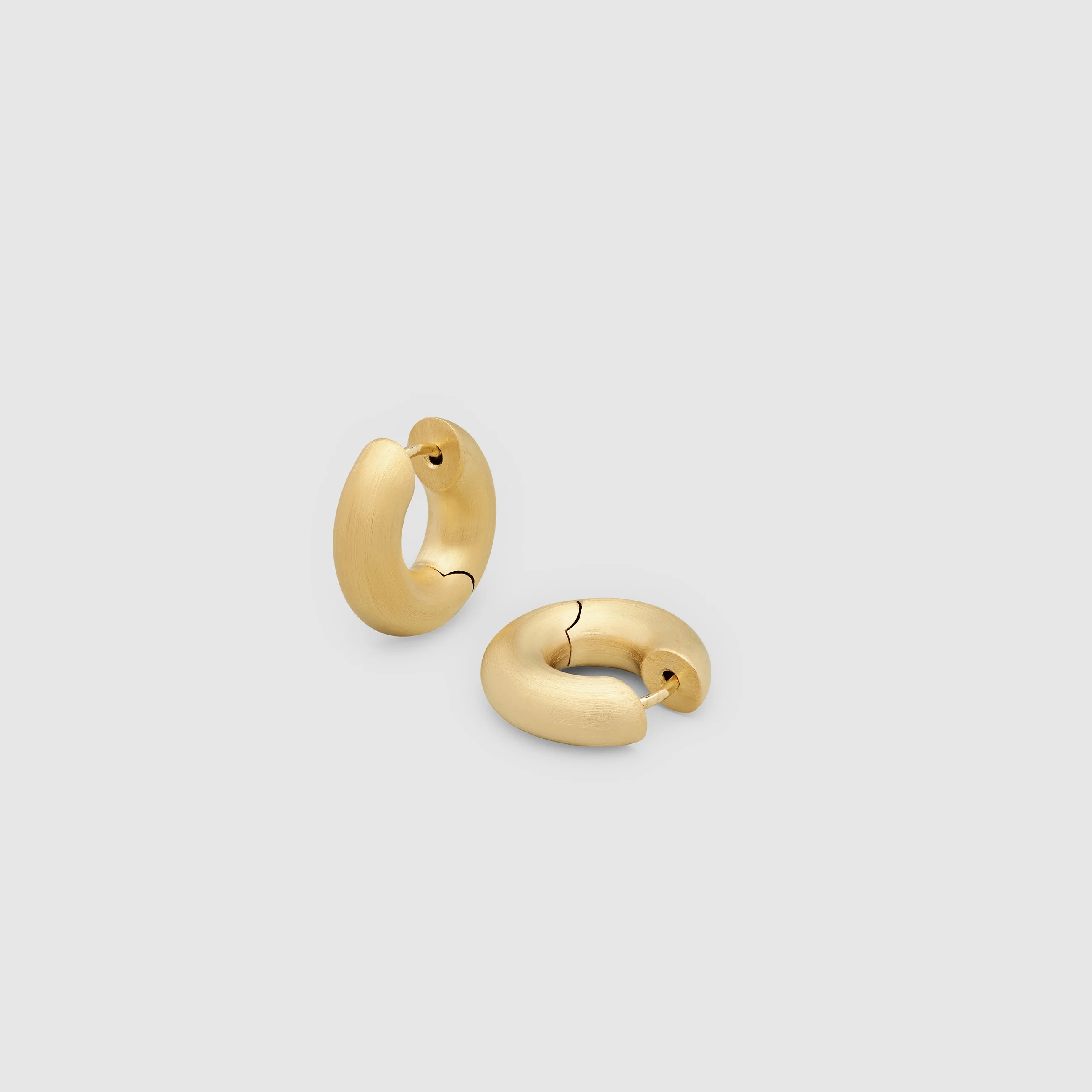 Chunky Hoops Satin Small Gold