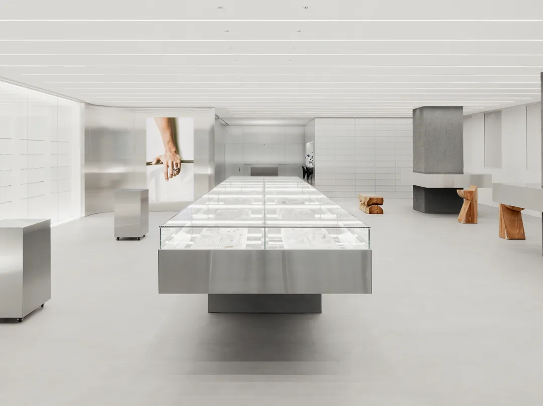 Shibuya Flagship Store (mobile)