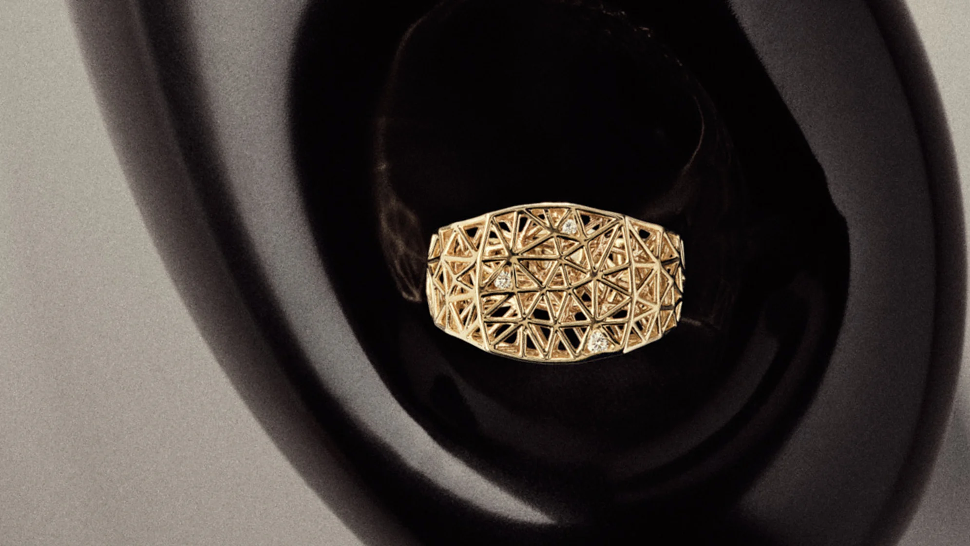 Holiday campaign - Gift guide - Image split #3 Fine jewellery