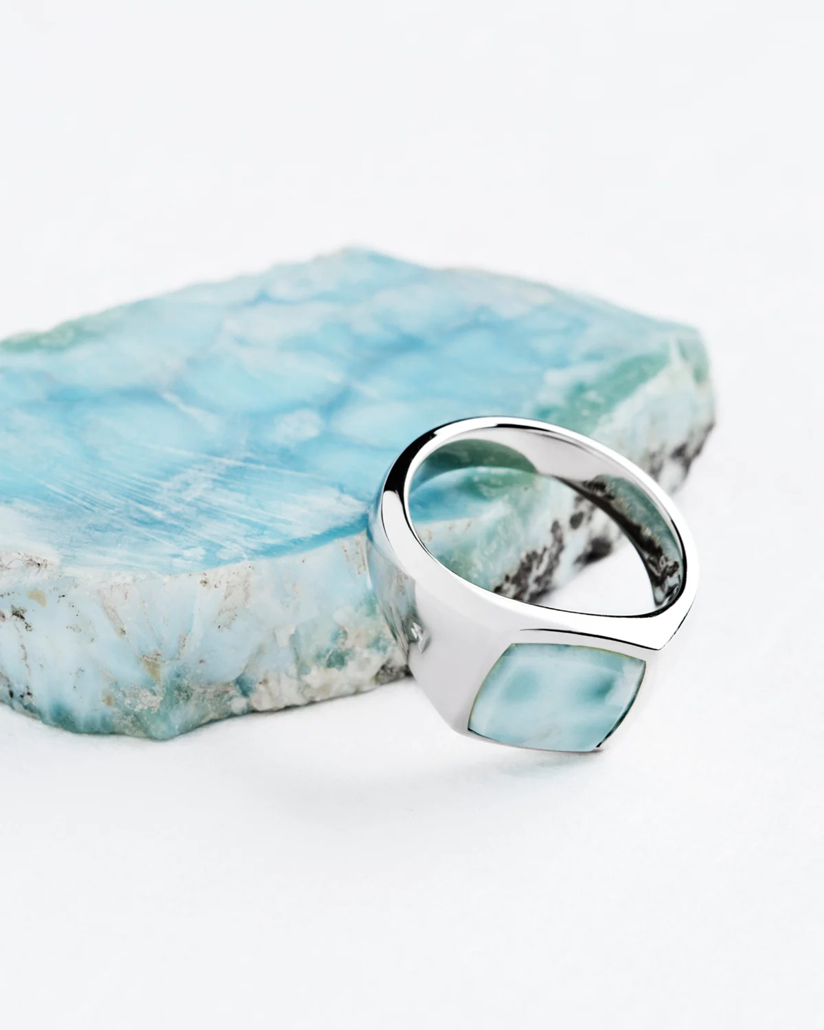 Ice Blue Ring - Banner (mobile)