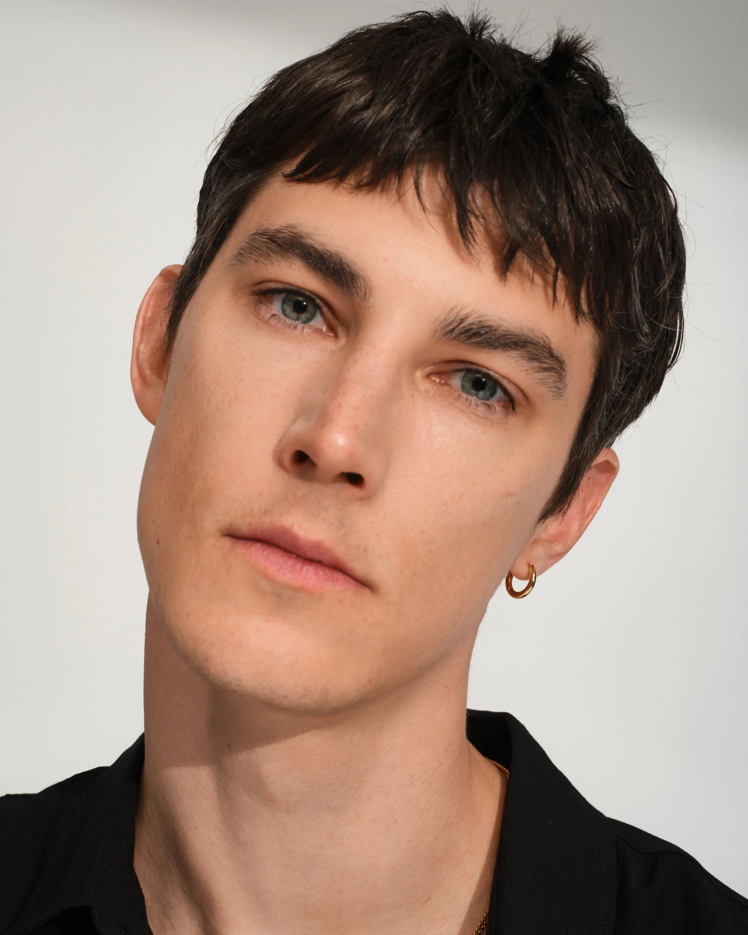 Landingpage - Gold earrings for him - Image split #1
