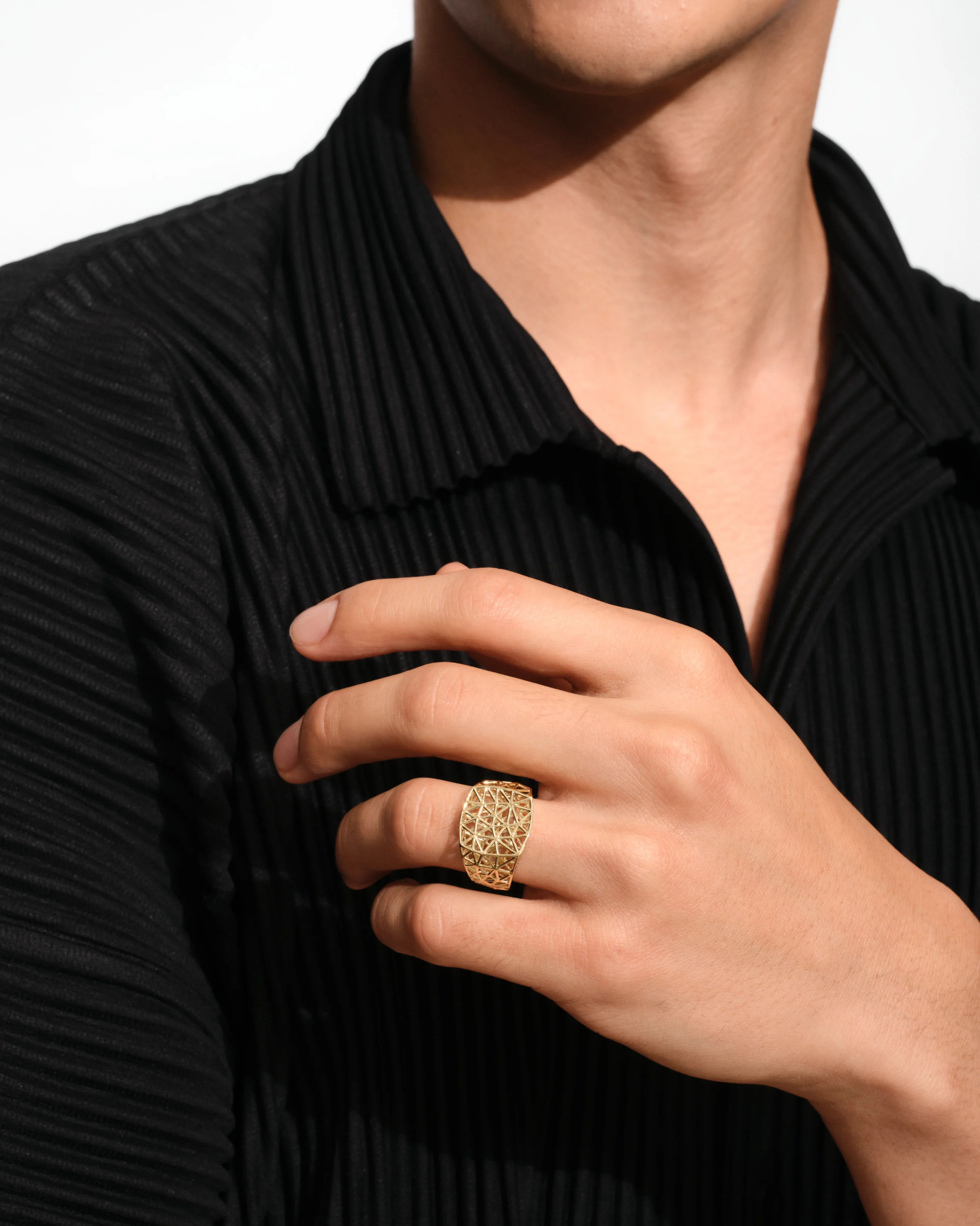 Tom Wood Mesh ring gold